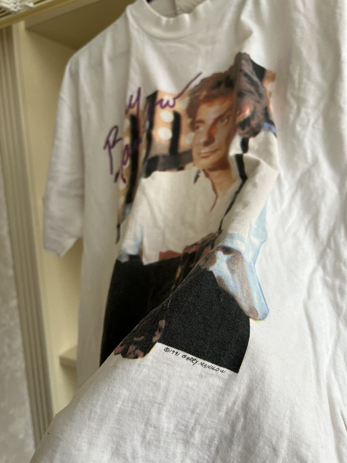 Band Tees Vintage 1991 Barry Manilow T-Shirt Music Tee Size L Size US L / EU 52-54 / 3 - 9 Thumbnail
