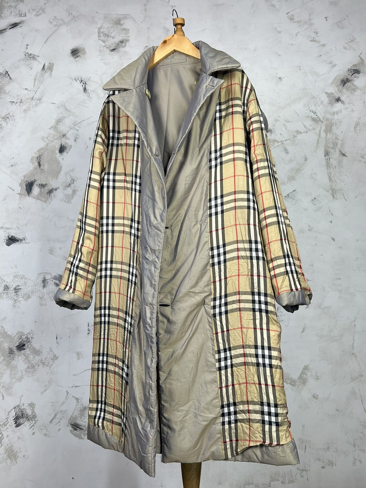 Burberry Vintage Burberry Trench Coat Jacket Size 31 1/2 M -L Size L / US 10 / IT 46 - 11 Thumbnail