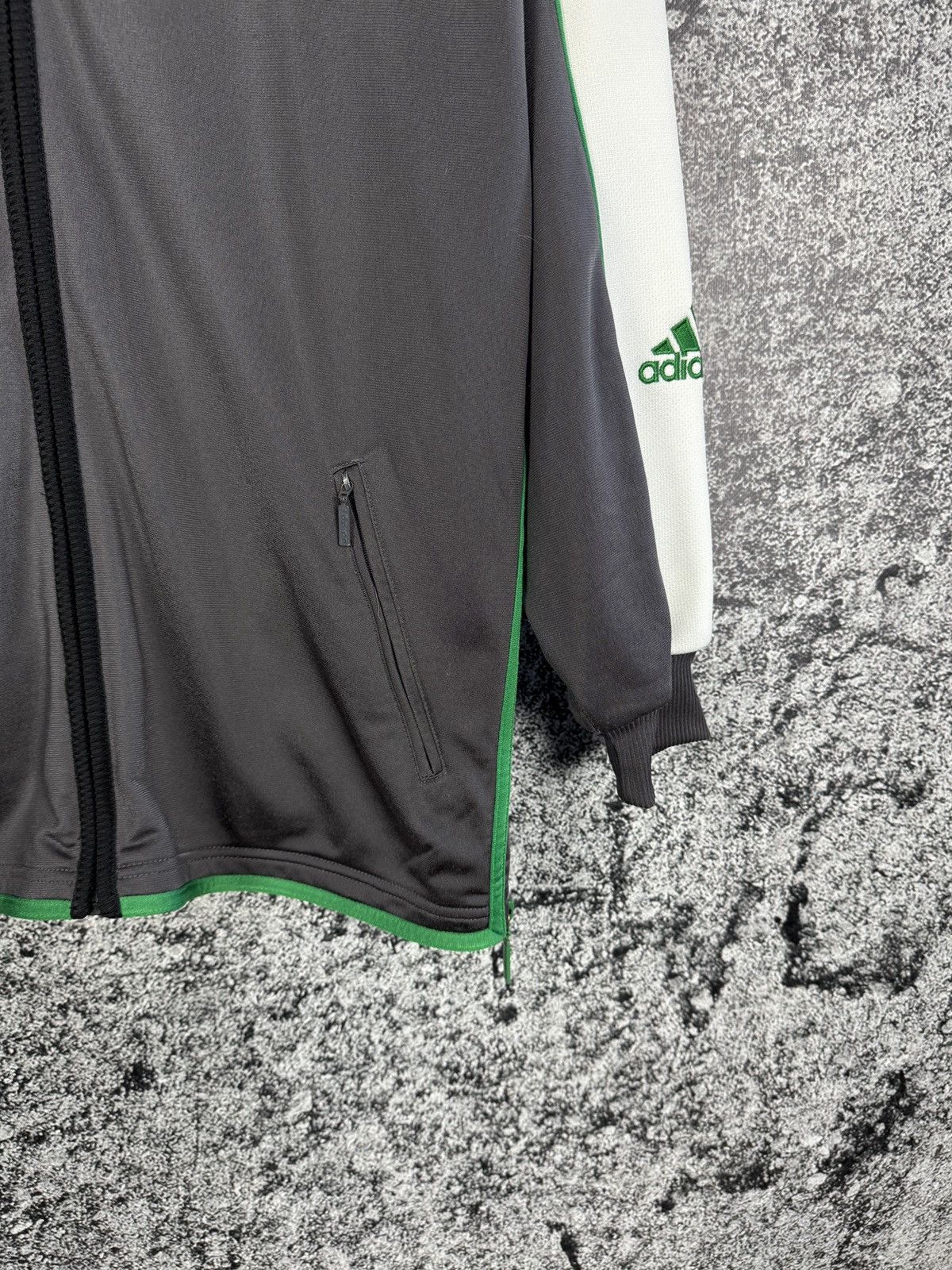 Adidas Adidas Vintage Hoodie Full Zip Jacket Big Logo Retro Size M Size US M / EU 48-50 / 2 - 6 Thumbnail