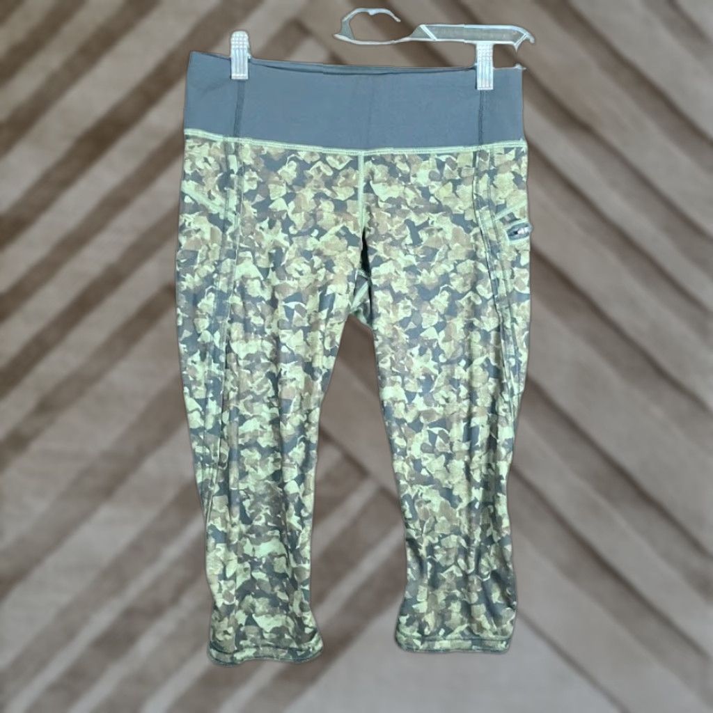 Lululemon Lululemon Womens Pants Green Mystic Jungle Top Speed Crop Pull On Leggings 6 Size M / US 6-8 / IT 42-44 - 1 Thumbnail