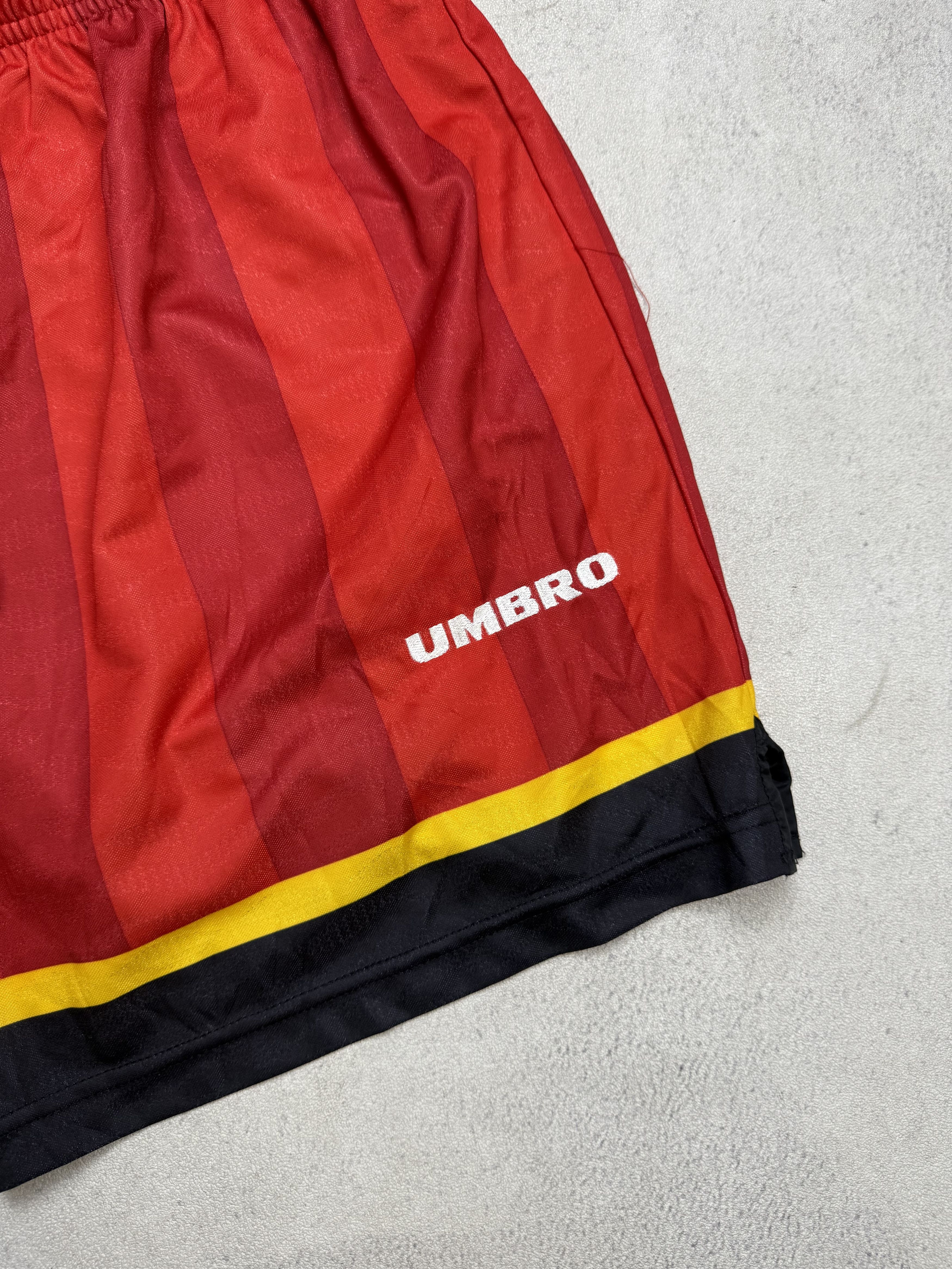 Vintage 1997 Nagoya Grampus Eight Home Shorts Jersey Size US 32 / EU 48 - 4 Thumbnail