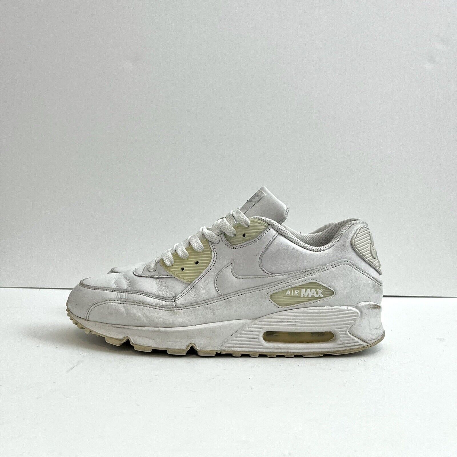 Nike 2011 Nike Air Max 90 Leather VTG Rare 302519 113 Sz 9.5 Size US 9.5 / EU 42-43 - 1 Thumbnail