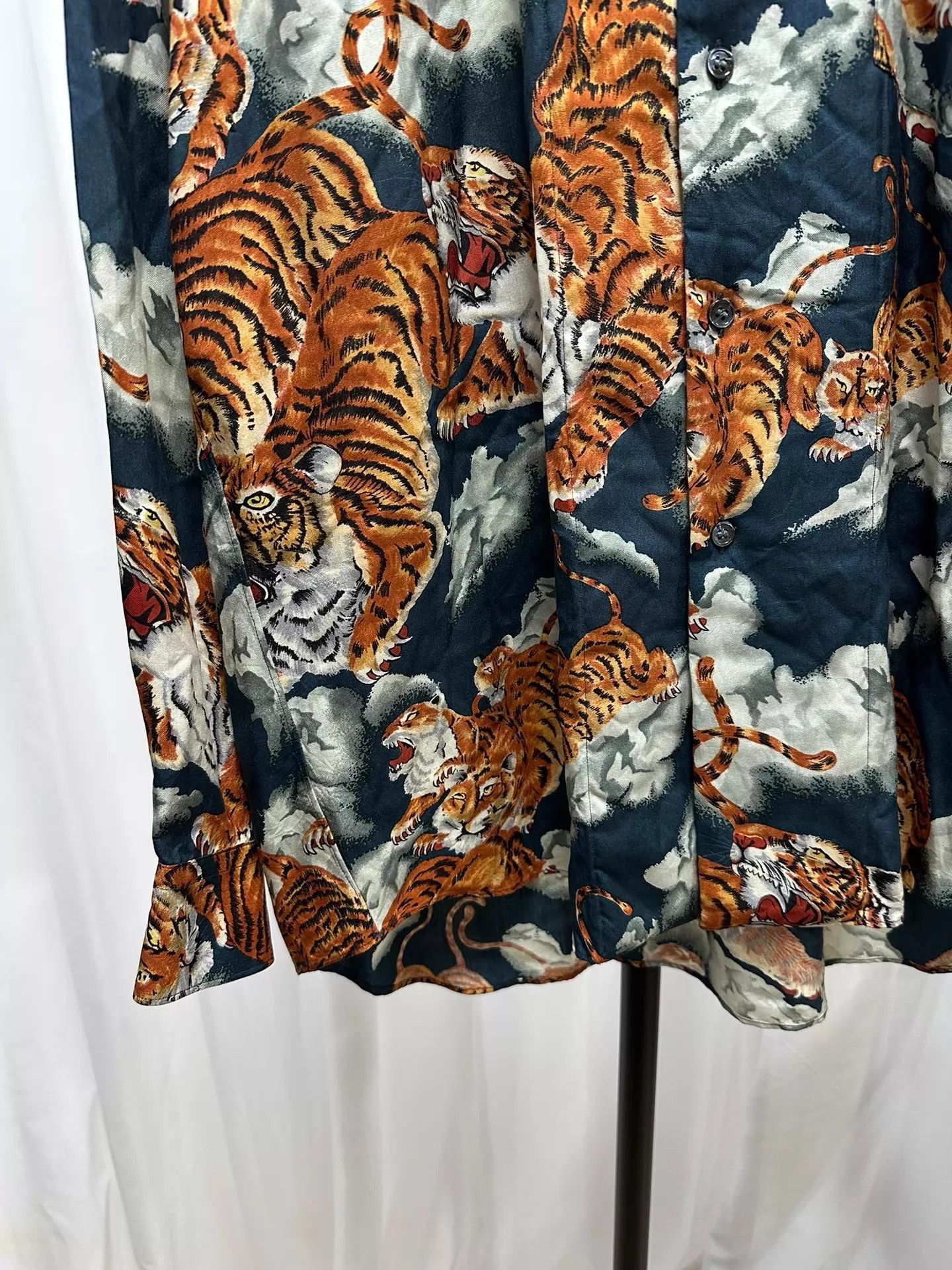 Comme des Garcons SHIRT Comme des Garçons SHIRT 99aw Silk 100 Tigers Shirt S Size US S / EU 44-46 / 1 - 3 Thumbnail