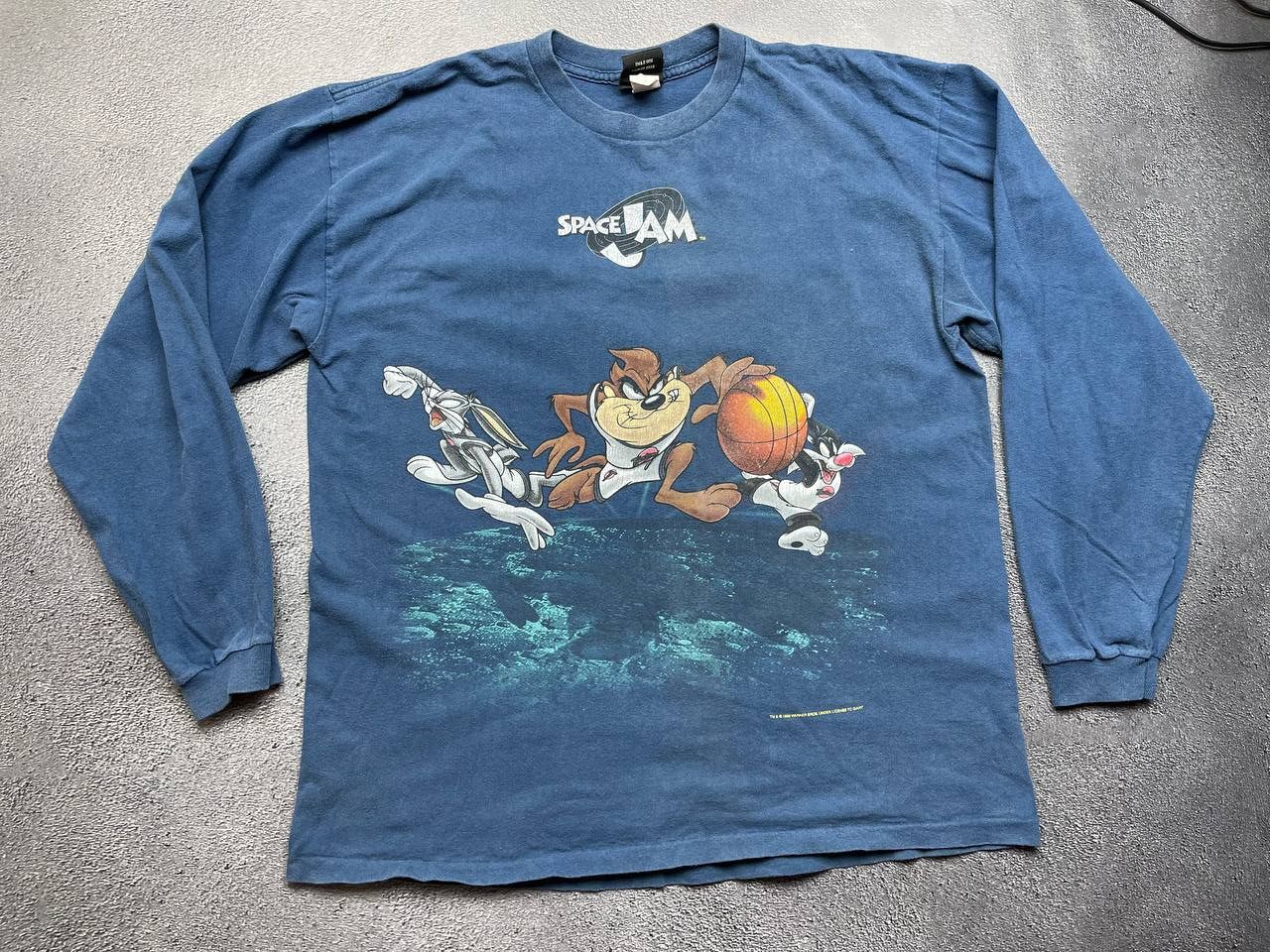 Vintage 1996 space jam long sleeve tee Taz shirt Size US L / EU 52-54 / 3 - 1 Thumbnail
