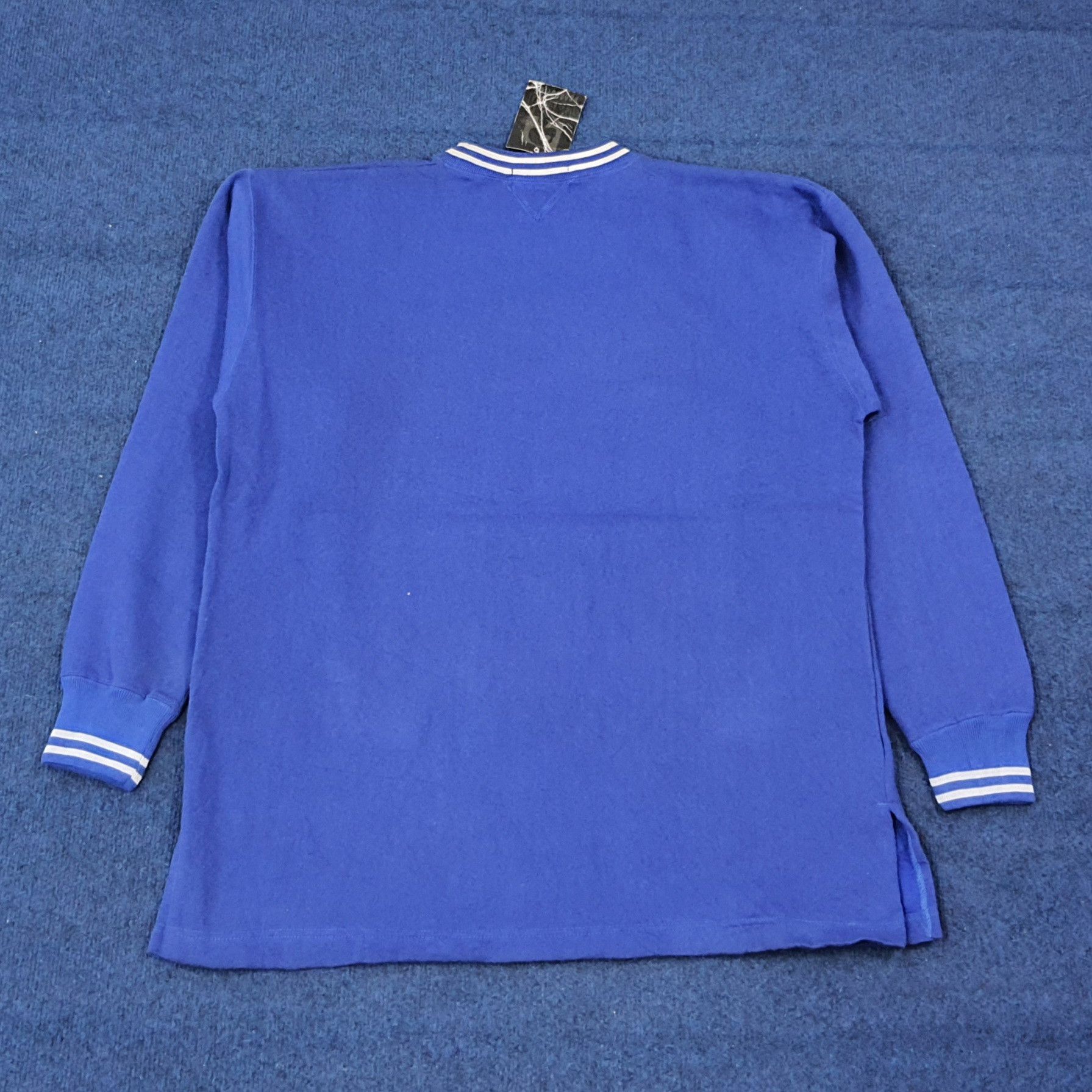 Visitor on Earth Vintage Alien Visitor Streetwear Sweatshirt C271N23 Size US L / EU 52-54 / 3 - 3 Thumbnail