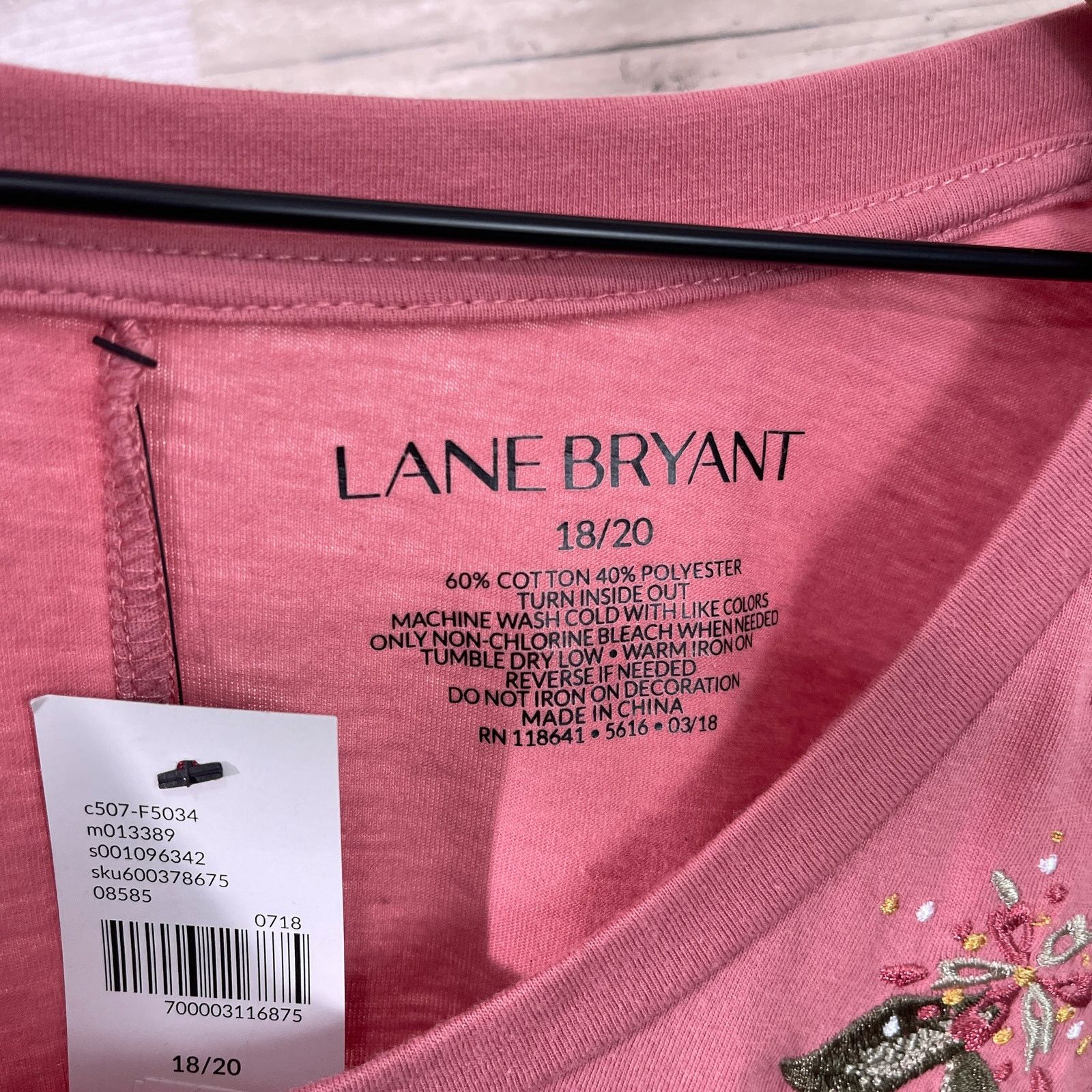Other LANE BRYANT Embroidered Sharkbite Hem Top Womens Plus 18 20 Size 3XL / US 20-22 - 6 Thumbnail