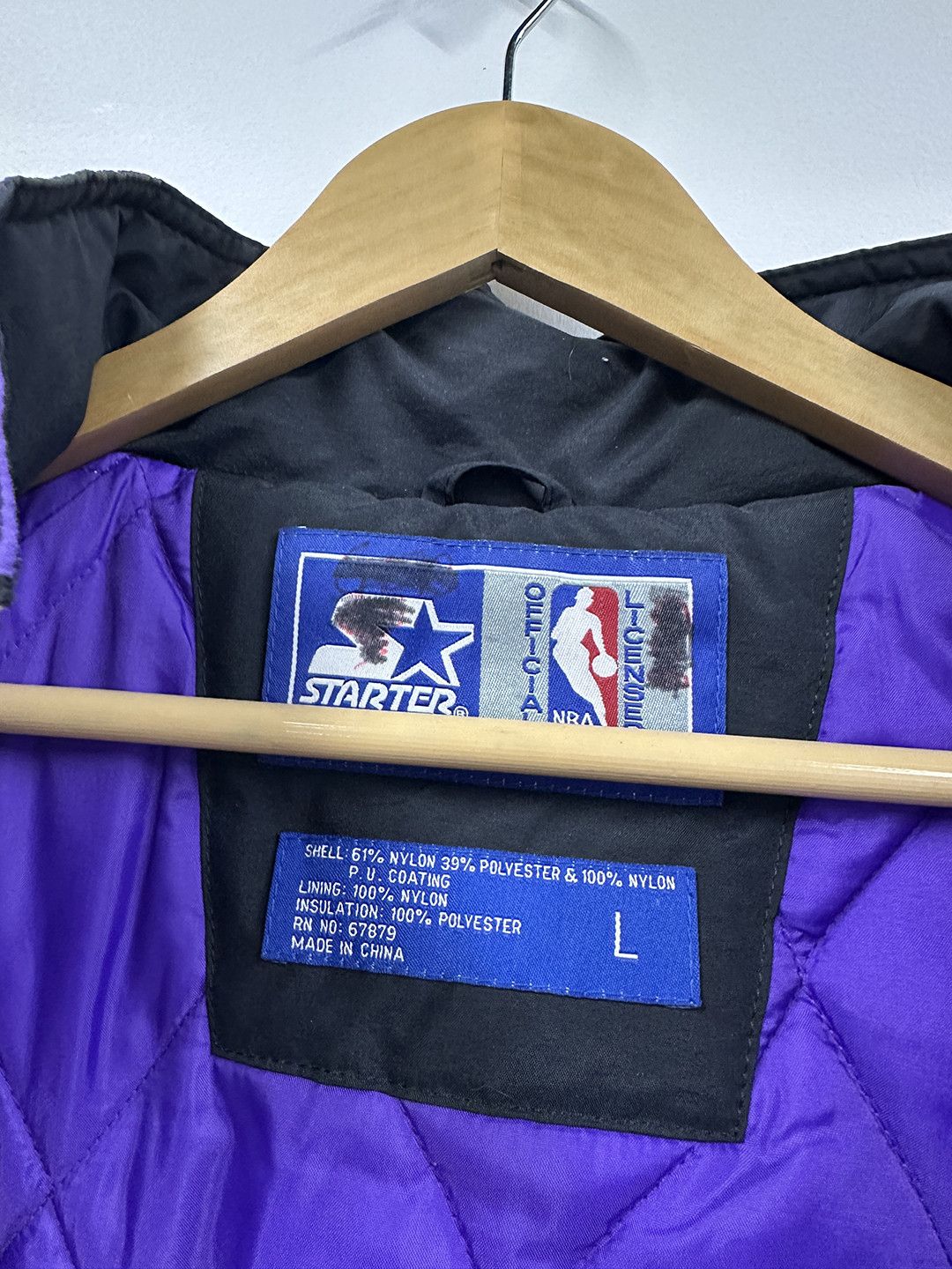 Other Vintage Starter Los Angeles Lakers NBA Puffer Size US L / EU 52-54 / 3 - 8 Thumbnail