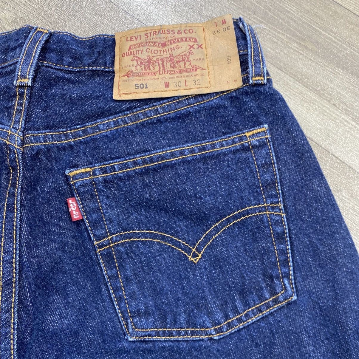 Levi's Vintage Clothing 🇺🇸1990s Vintage Levis 501 USA 30x32 Indigo Blue Jeans Women Size US 29 - 15 Thumbnail