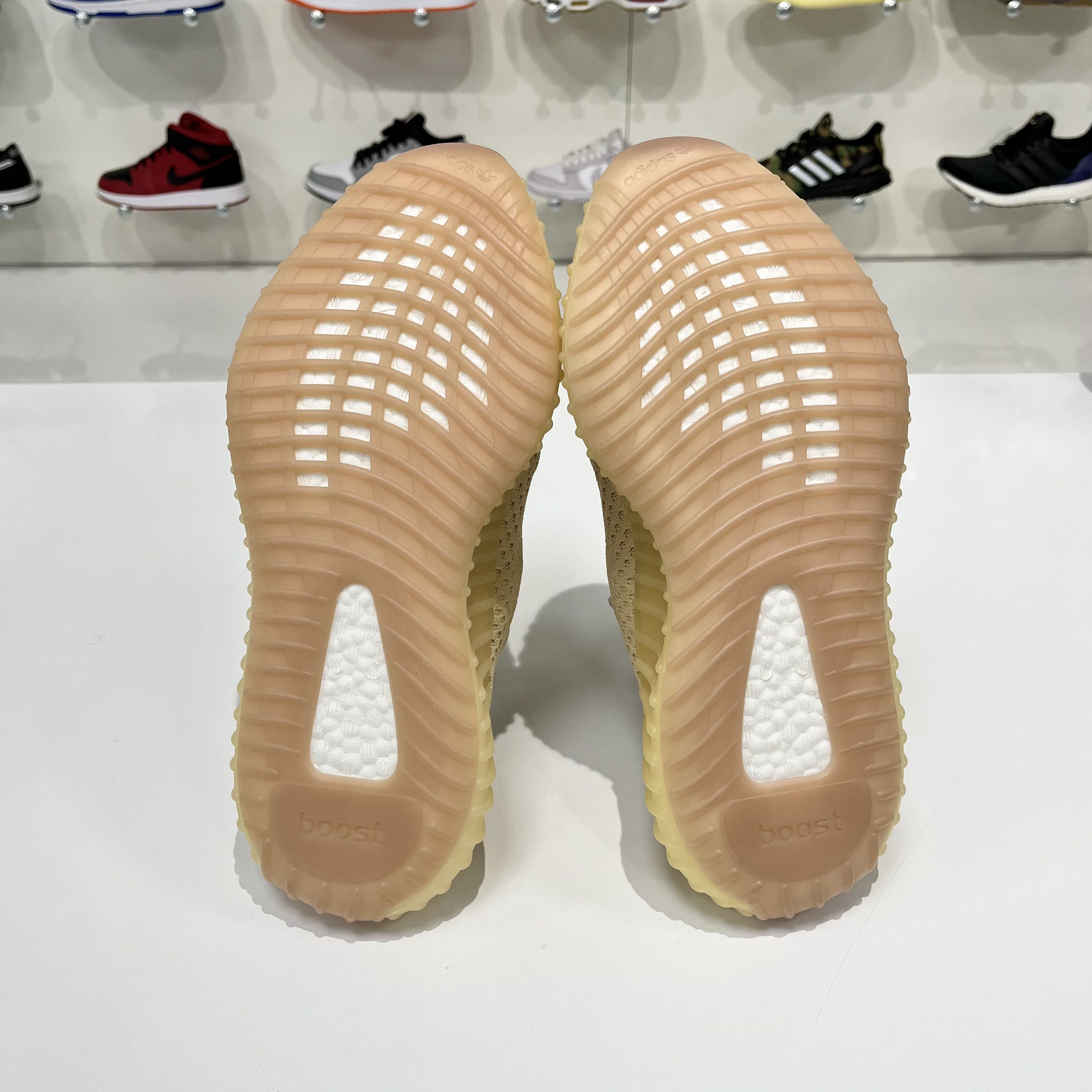 Adidas Adidas Yeezy Boost 350 V2 Linen Size US 8.5 / EU 41-42 - 11 Thumbnail