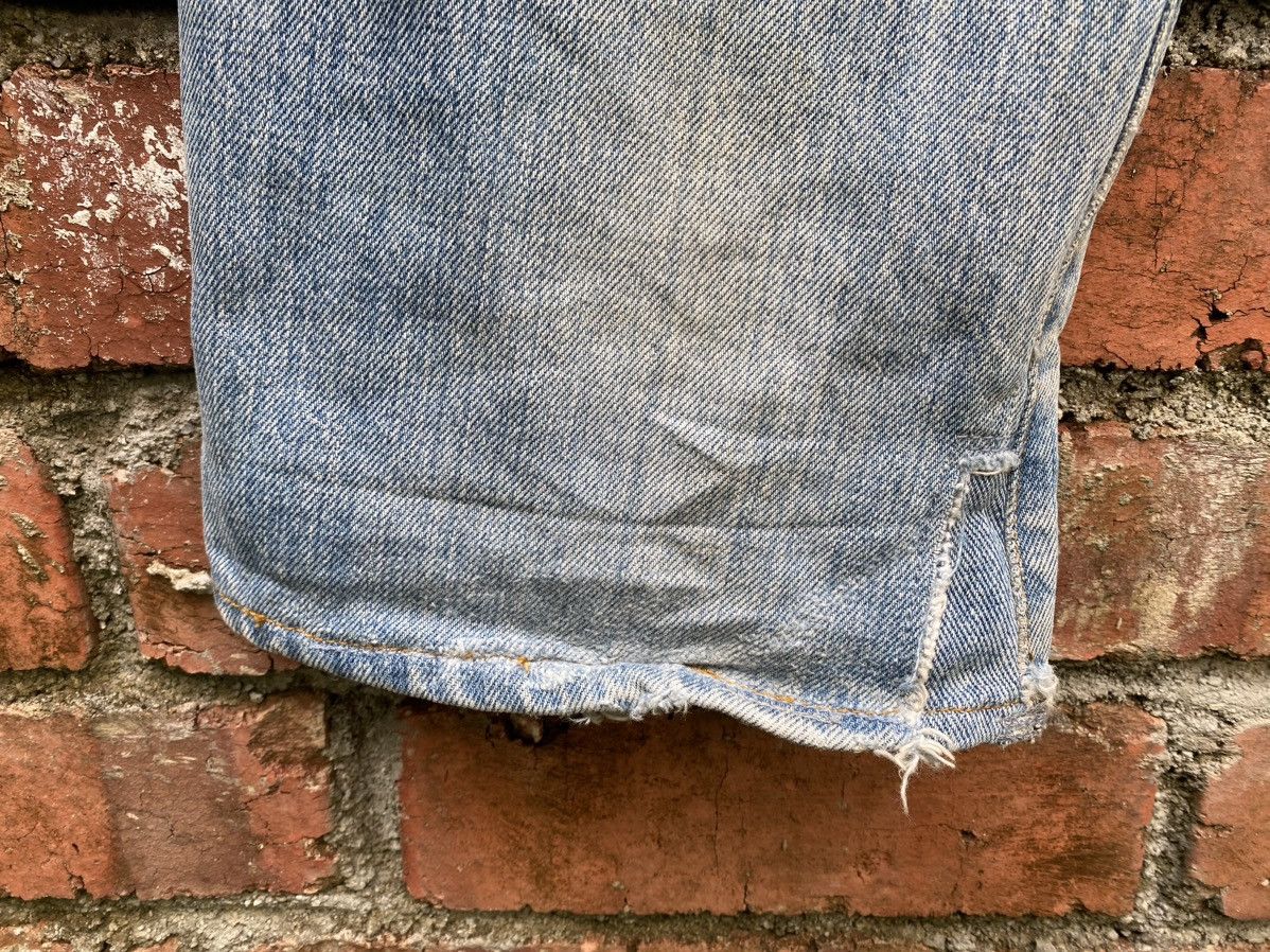 Levi's × Levi's Vintage Clothing × Vintage size 31x32 vintage levi's redline 80s diatressed denime Size US 31 - 8 Thumbnail