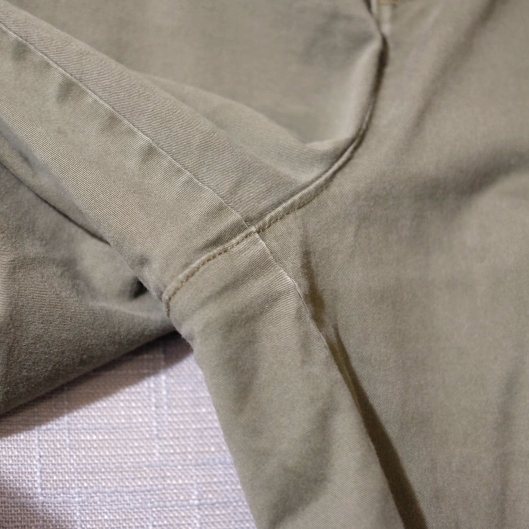 Tommy Hilfiger Tommy Hilfiger Casual Shorts Bermuda Women Size 14 Green Stretch Pockets Logo Zipper 4.75 in Inseam Casual Work Travel 90s? (no need) Size 36" / US 14 / IT 50 - 6 Thumbnail