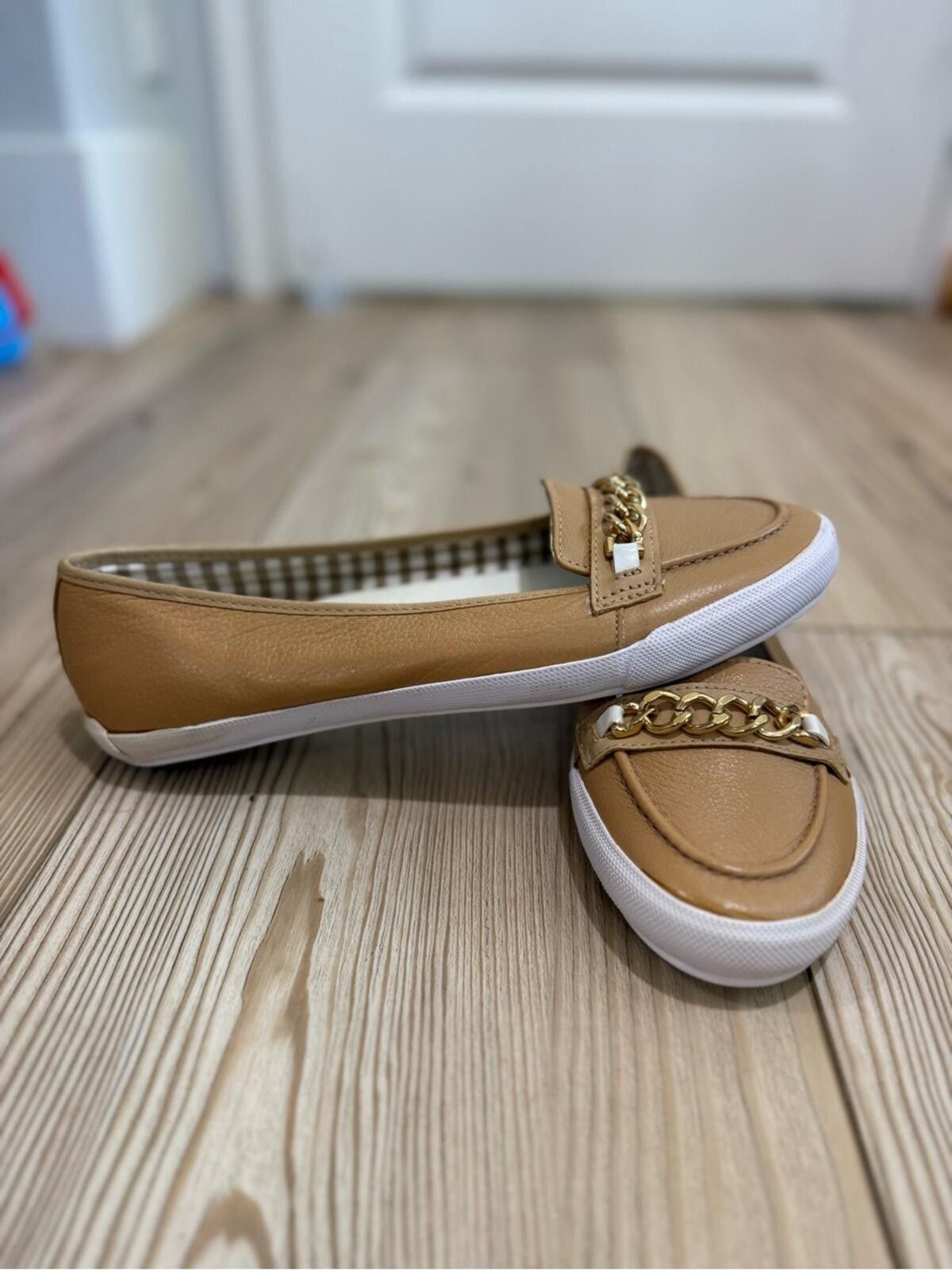 Other Liz Claiborne Tan Chain-Trim Slip-On Loafers Size US 8.5 / IT 38.5 - 2 Thumbnail