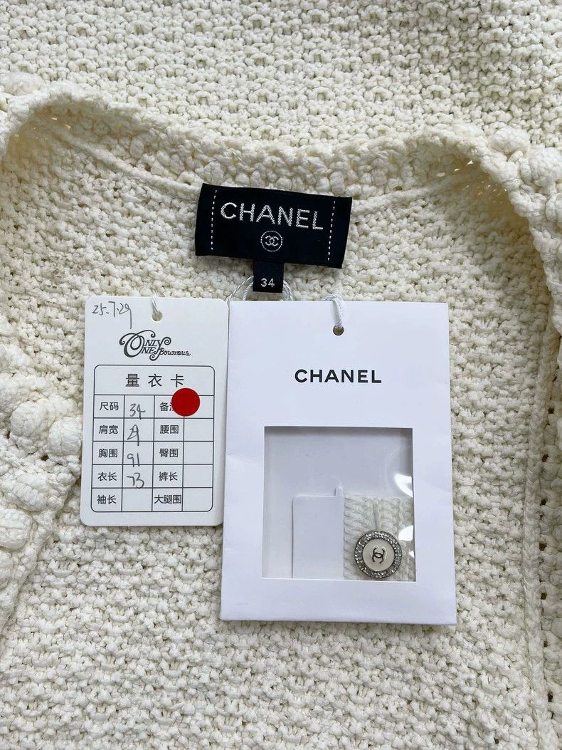 Chanel Chanel White knitted vest jacket Size XXS / US 00 / IT 34 - 4 Thumbnail