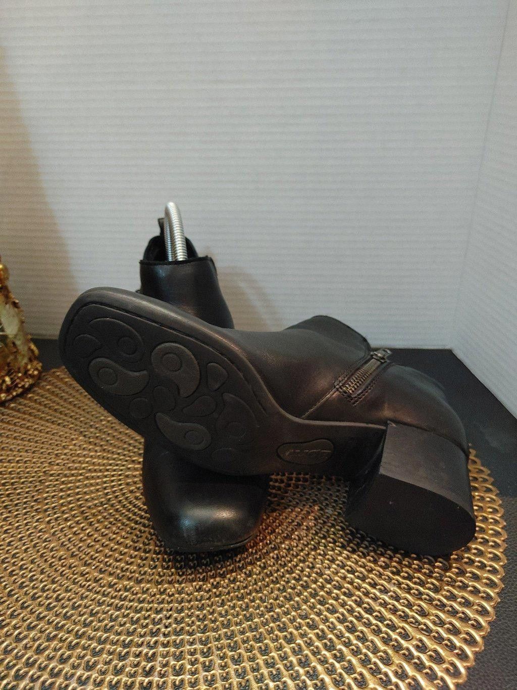 Born Born Kenzy Leather Ankle Booties Size 8M Size US 8 / IT 38 - 5 Thumbnail