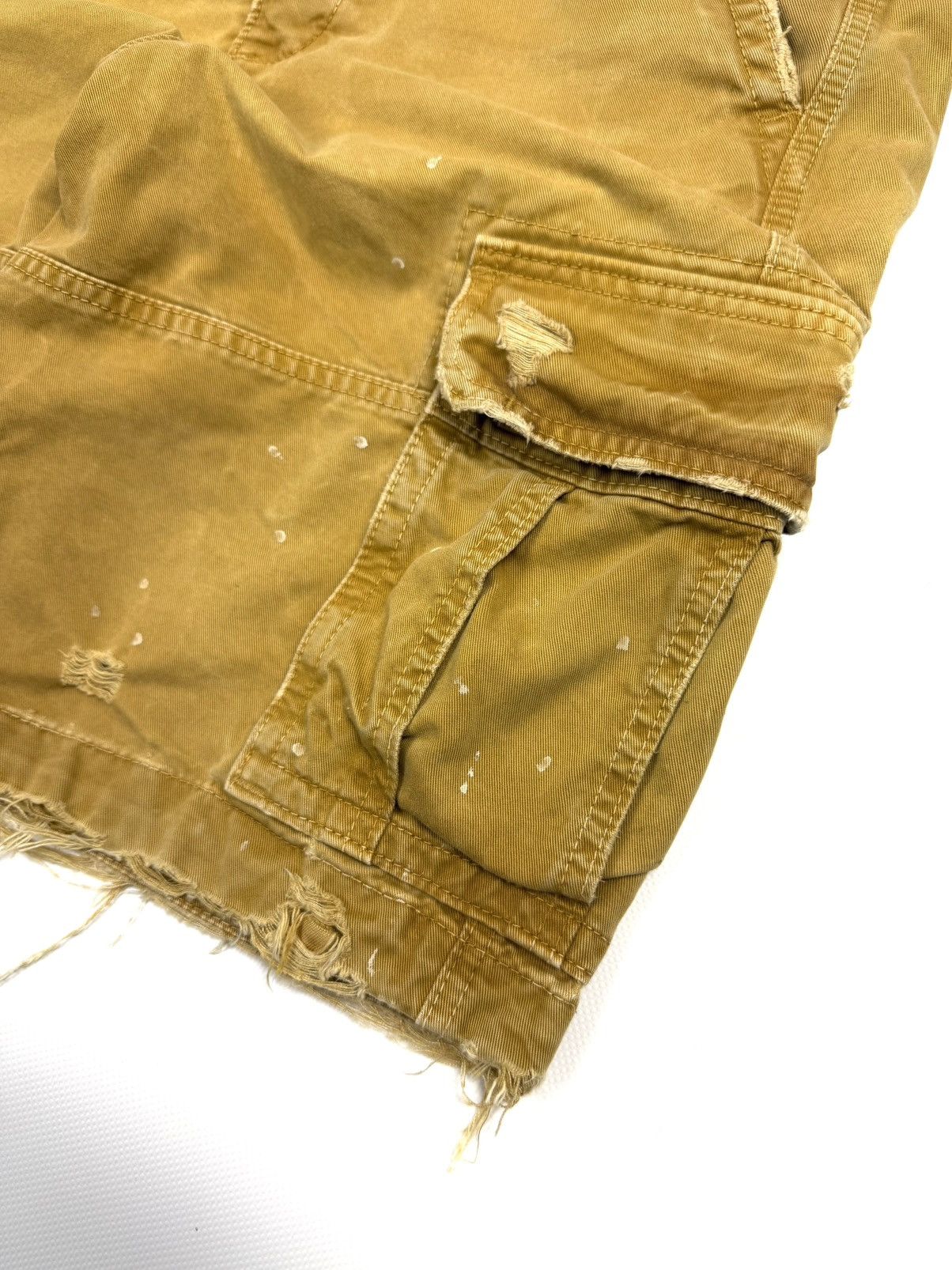 Abercrombie & Fitch Abercrombie & Fitch Vintage Paint Distress Cargo Shorts Y2K Size US 32 / EU 48 - 10 Thumbnail