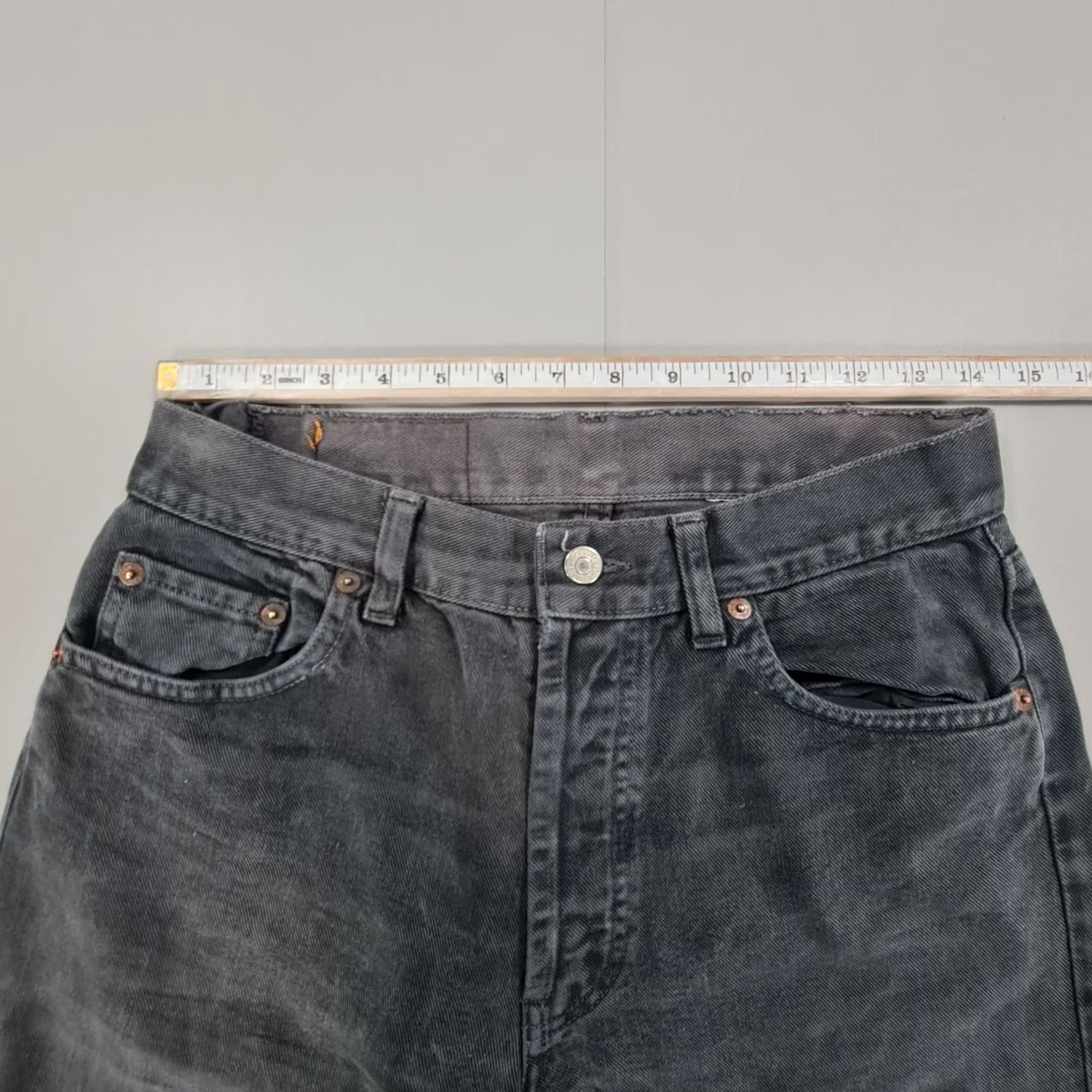 Levi's VINTAGE Levi's 501 Jeans Grey W30 L26 Regular Straight Button Fly Denim 90s Made in USA Mens Size US 30 / EU 46 - 4 Thumbnail