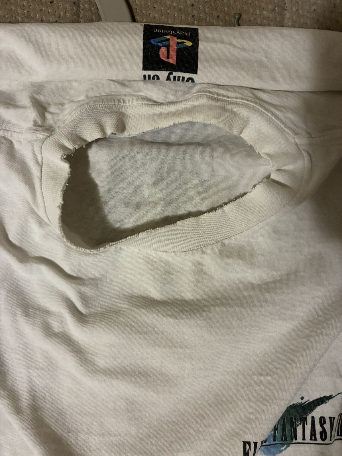 Vintage Vintage Final Fantasy Promo T-shirt Size US XL / EU 56 / 4 - 8 Thumbnail