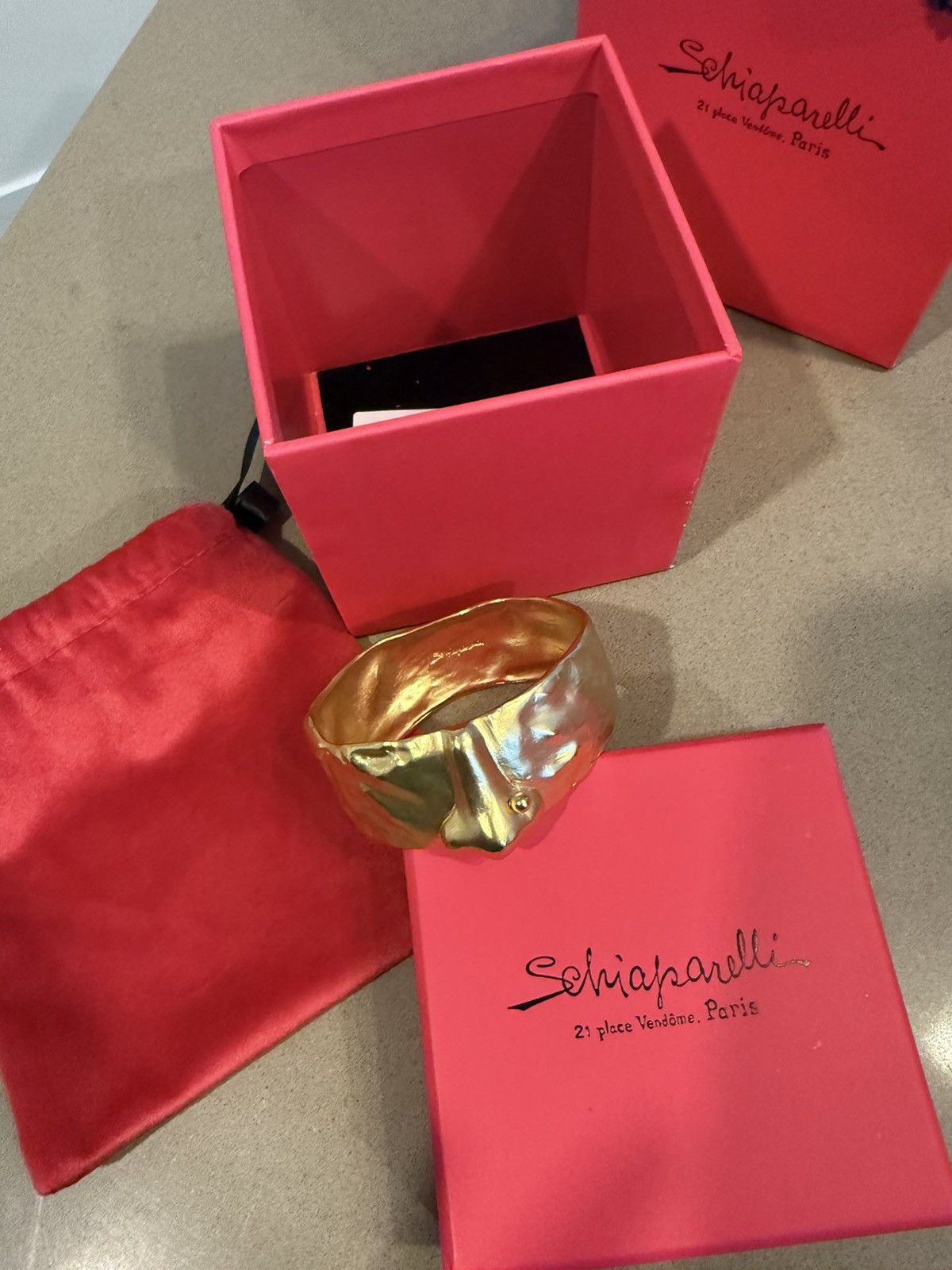 Schiaparelli 3 pièces Schiaparelli Hammered Gold Cuff Bracelet Size ONE SIZE - 10 Thumbnail