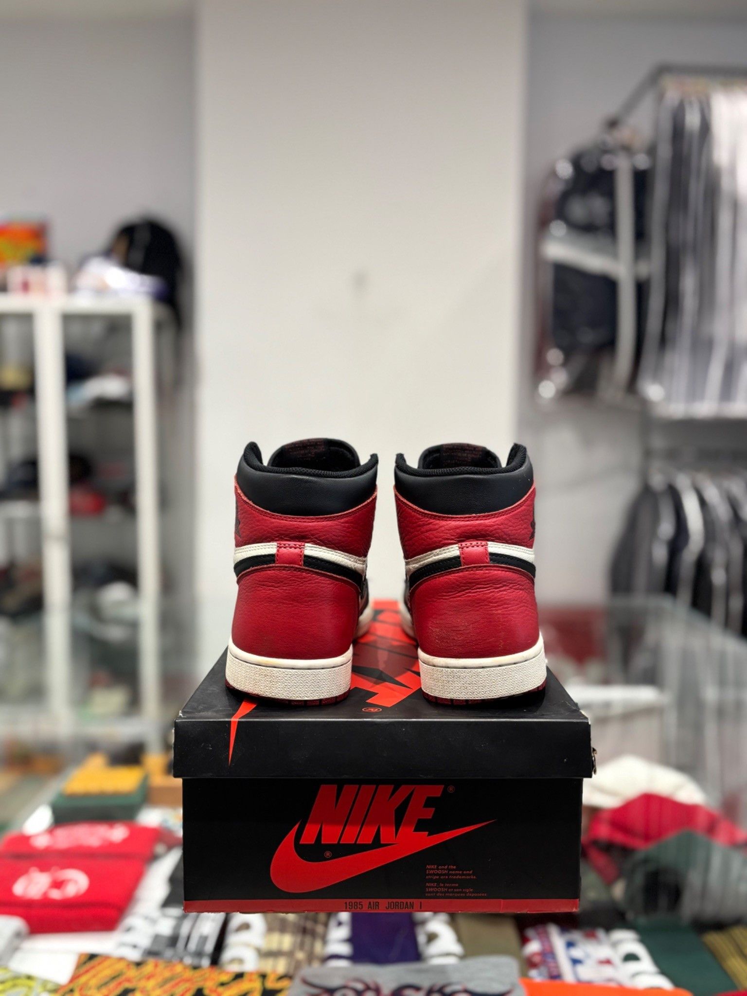 Jordan Brand Jordan 1 High Bred Toe Size US 10.5 / EU 43-44 - 4 Thumbnail