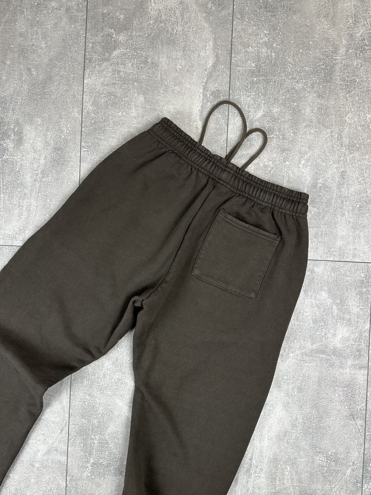 Broken Planet Broken Planet Taupe Pants Straight Jogger Sweatpants Size US 29 - 14 Thumbnail