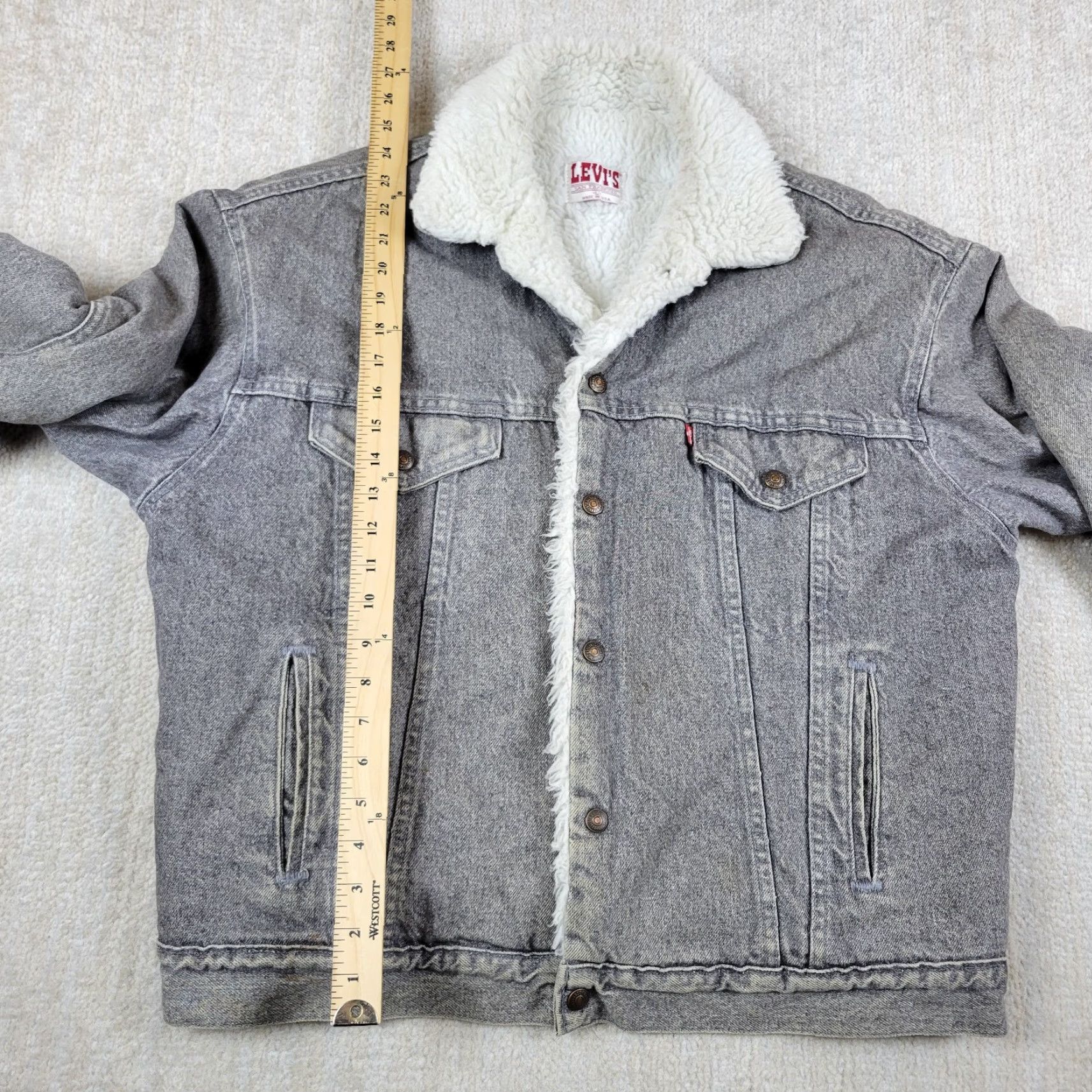 Levi's VINTAGE Levis Trucker Jacket Mens L Black Snap Sherpa Lined Distressed USA 80s Size US L / EU 52-54 / 3 - 6 Thumbnail
