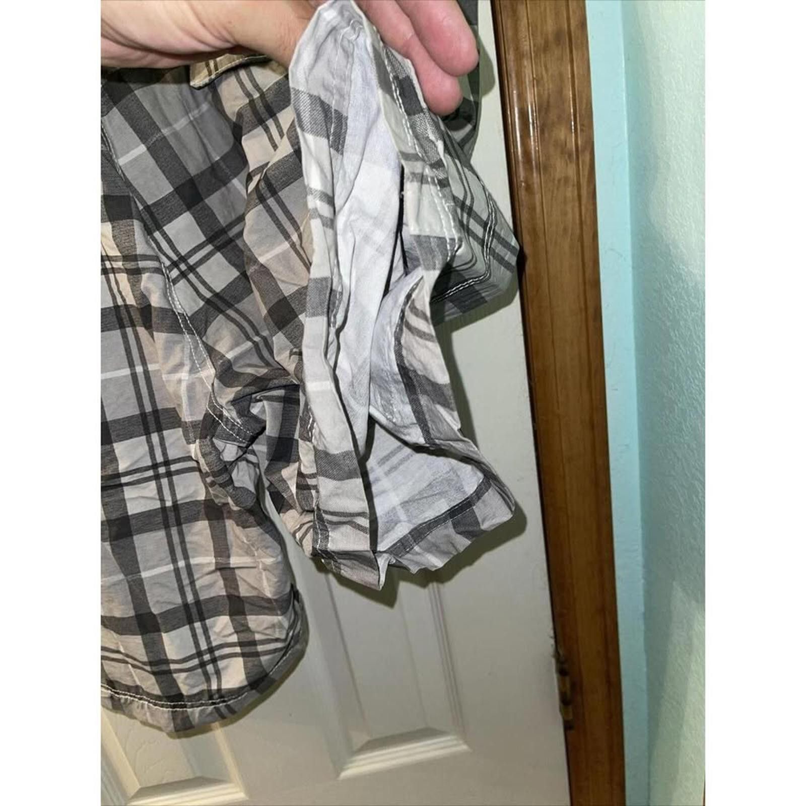 Other Men's Plaid Cargo Shorts - Gray & Black Size US 32 / EU 48 - 7 Thumbnail