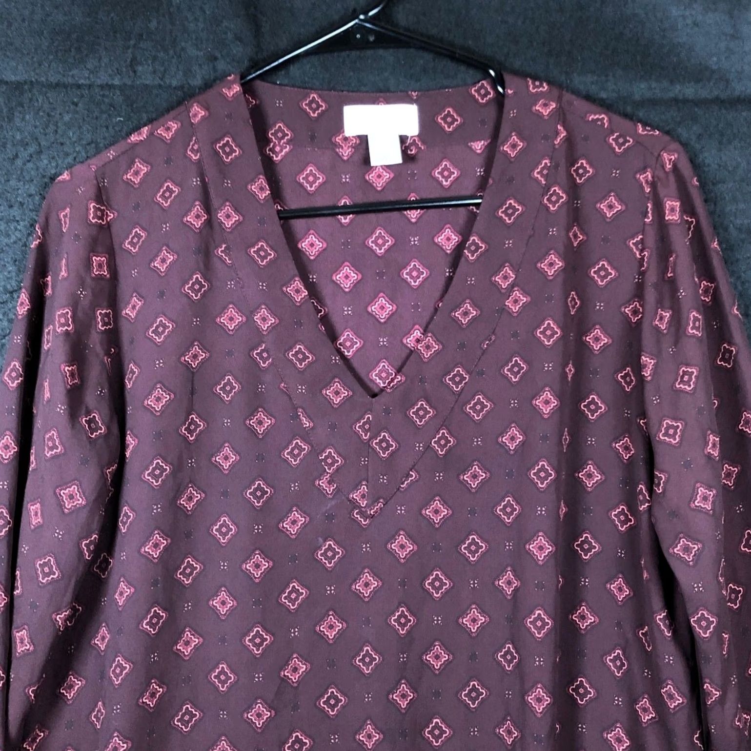 Ann Taylor LOFT Womens Blouse Maroon V Neck Long Sleeve Sheer Tunic XS Regular Pullover Chiffon Polyester Casual Workwear Size XS / US 0-2 / IT 36-38 - 2 Thumbnail