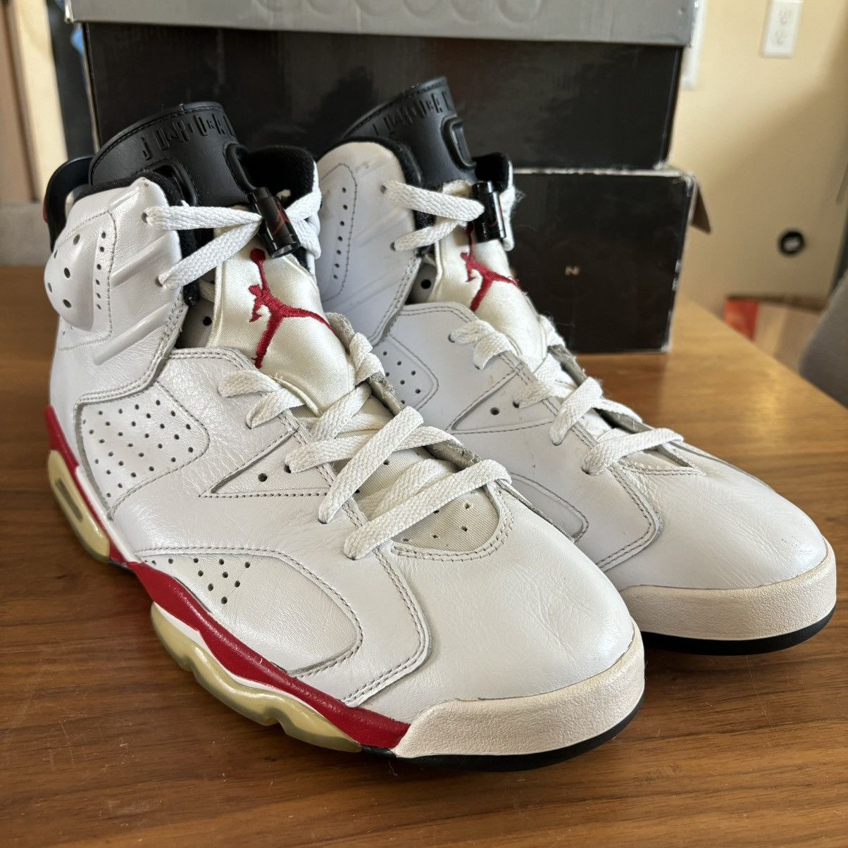 Nike 2010 Nike Air Jordan 6 Varsity Red Size US 11 / EU 44 - 1 Thumbnail