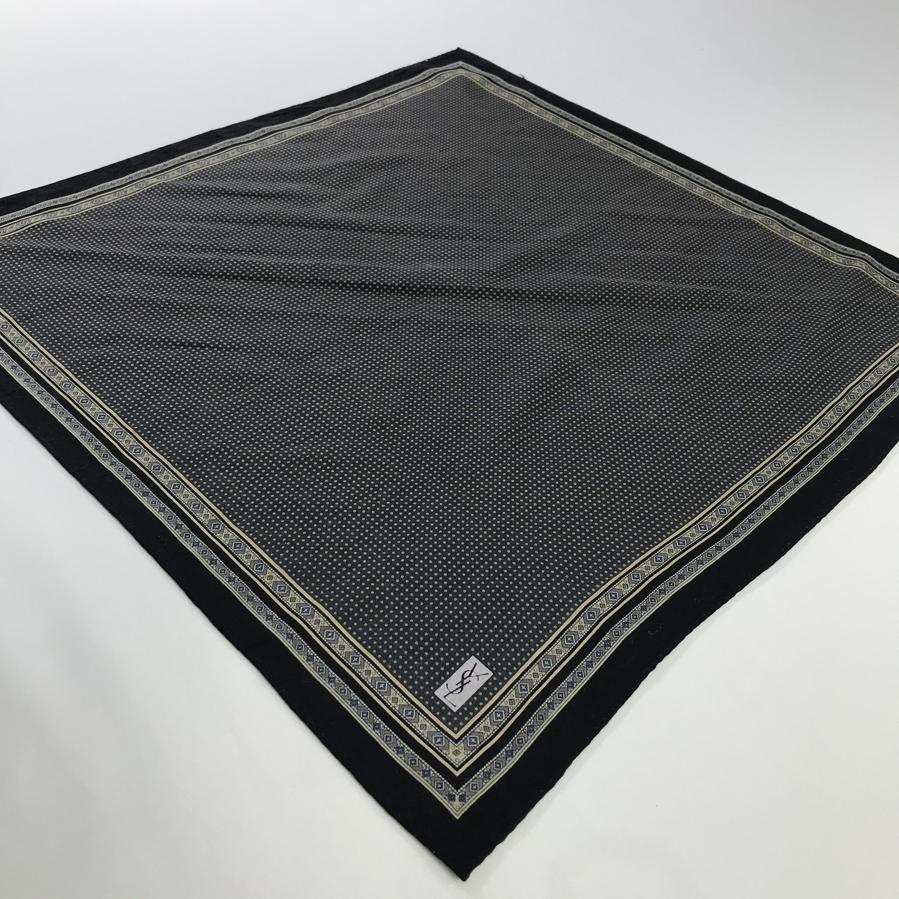 Vintage × Yves Saint Laurent Yves Saint Laurent Bandana / Handkerchief /Neckerchief -S791 Size ONE SIZE - 2 Thumbnail