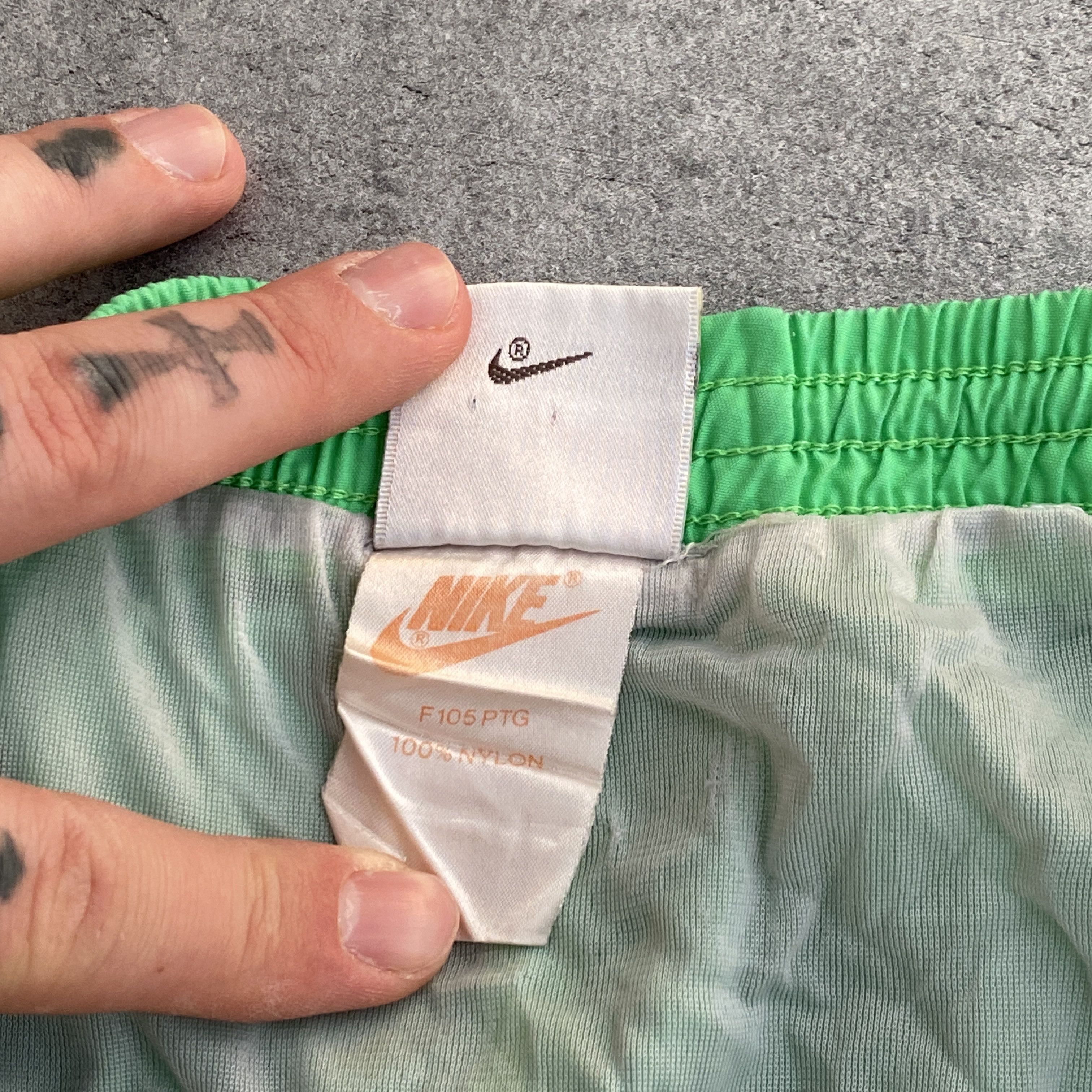 Nike Nike vintage neon green shorts - L Size US 34 / EU 50 - 5 Thumbnail