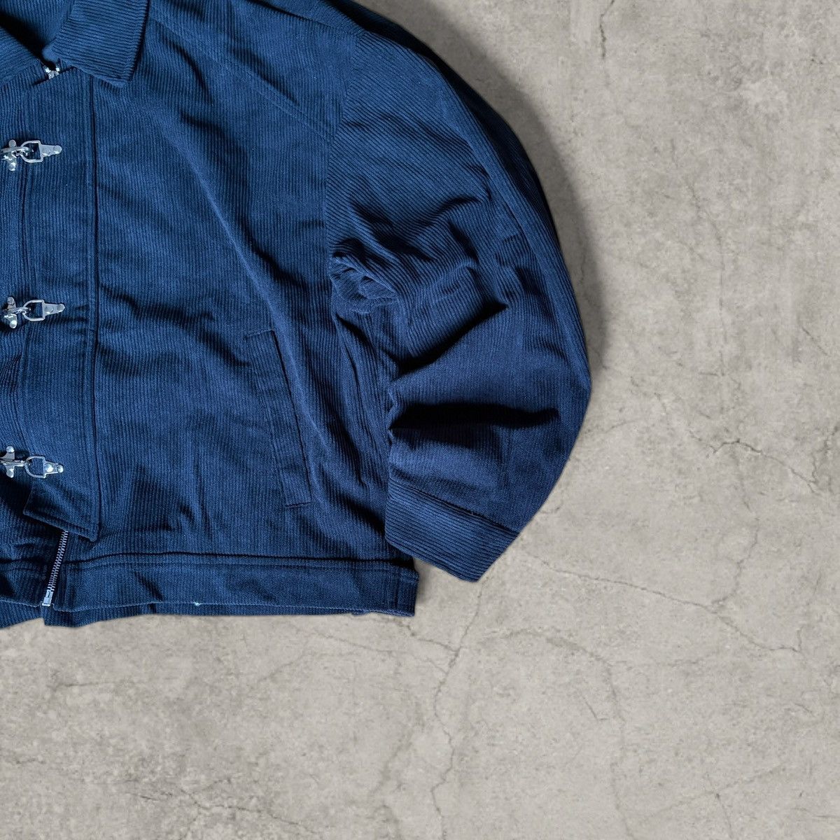 Japanese Brand Cool corduroy military jacket in black with clasps. Size L Size US L / EU 52-54 / 3 - 3 Thumbnail