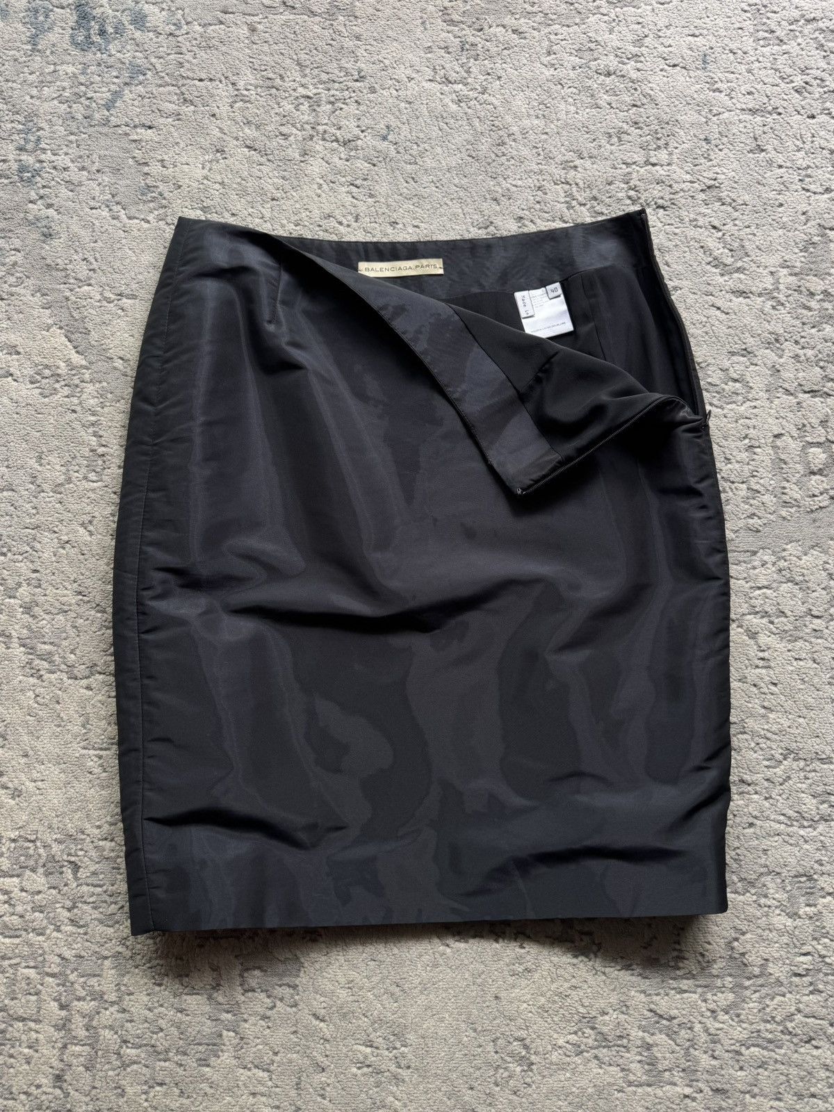 Balenciaga Balenciaga Shimmer Skirt Size 40 made in Italy Size 27" / US 4 / IT 40 - 1 Thumbnail