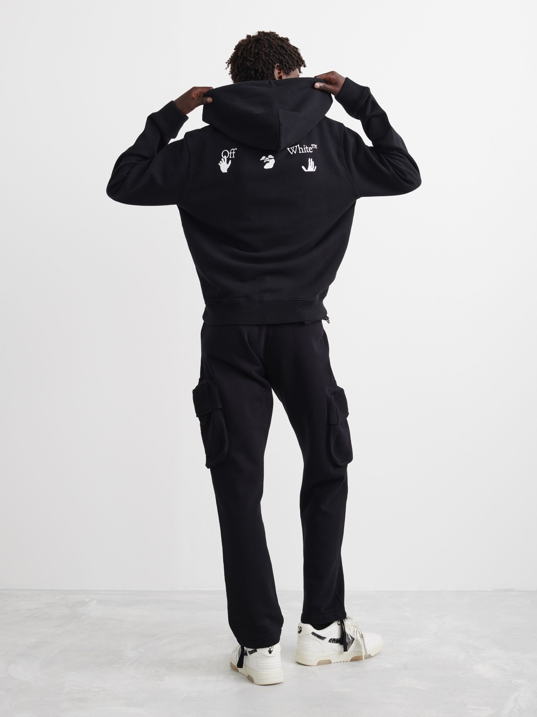 Off-White o1gr1nt1124 Business Slim Hoodie in Black Size US XS / EU 42 / 0 - 1 Thumbnail