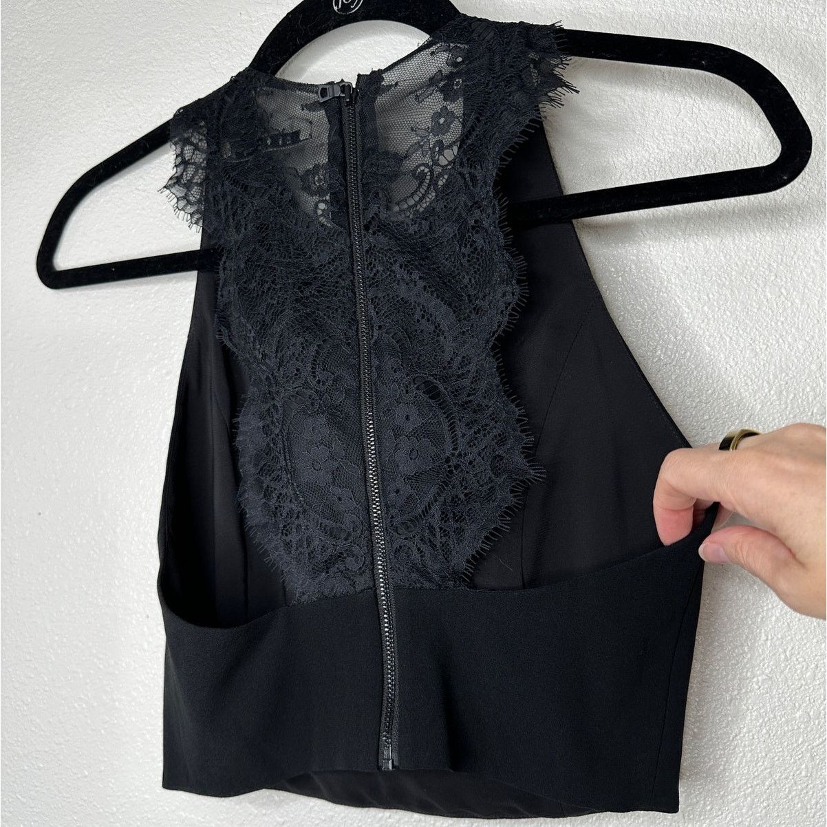 Alice + Olivia Alice + Olivia Crepe de Chine Black Lace Going Out Crop Top Size XS / US 0-2 / IT 36-38 - 6 Thumbnail