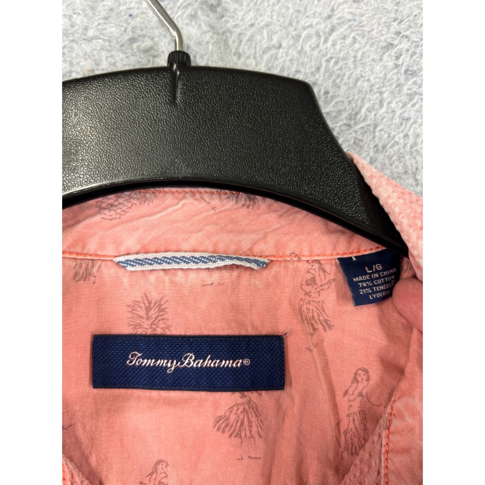 Tommy Bahama Tommy Bahama Shirt Men Large Pink Seersucker Button-Up Pocket Short Sleeve" Size US L / EU 52-54 / 3 - 7 Thumbnail