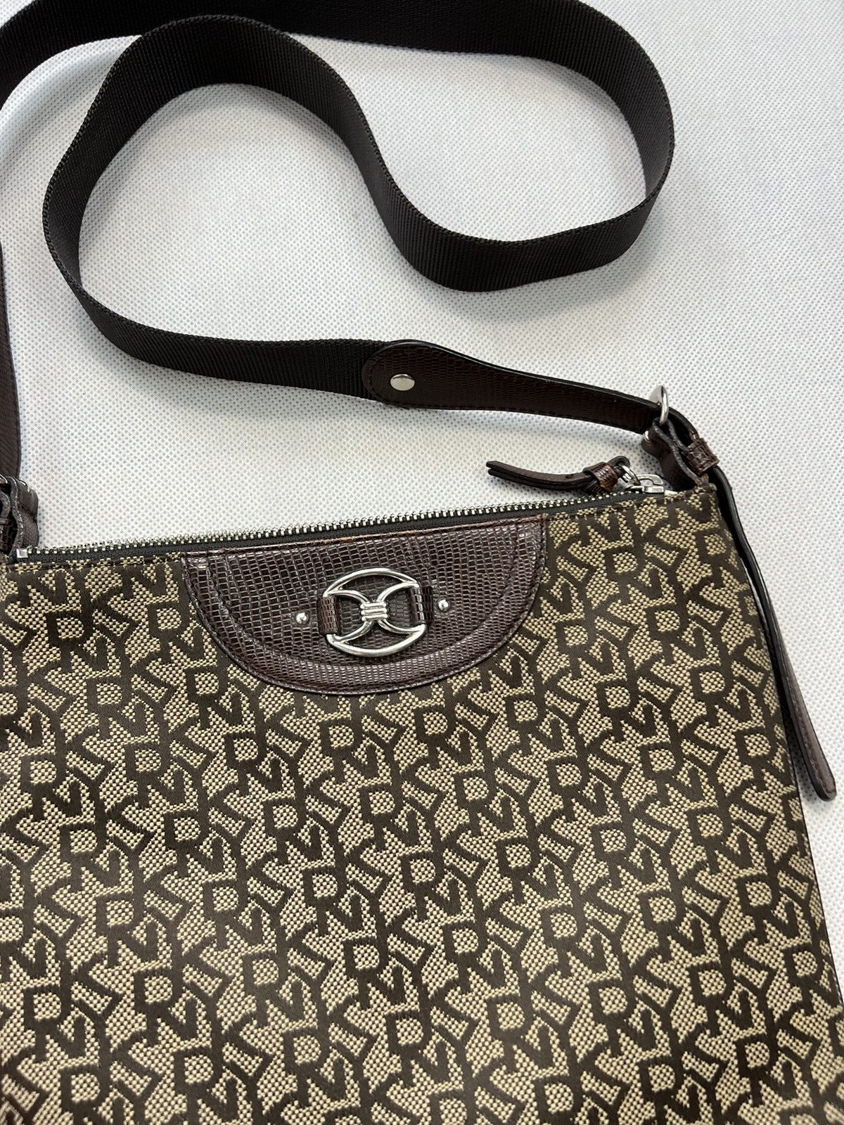 DKNY Bag DKNY Multi Logo Patterns Avant Garde Unisex Size ONE SIZE - 2 Thumbnail