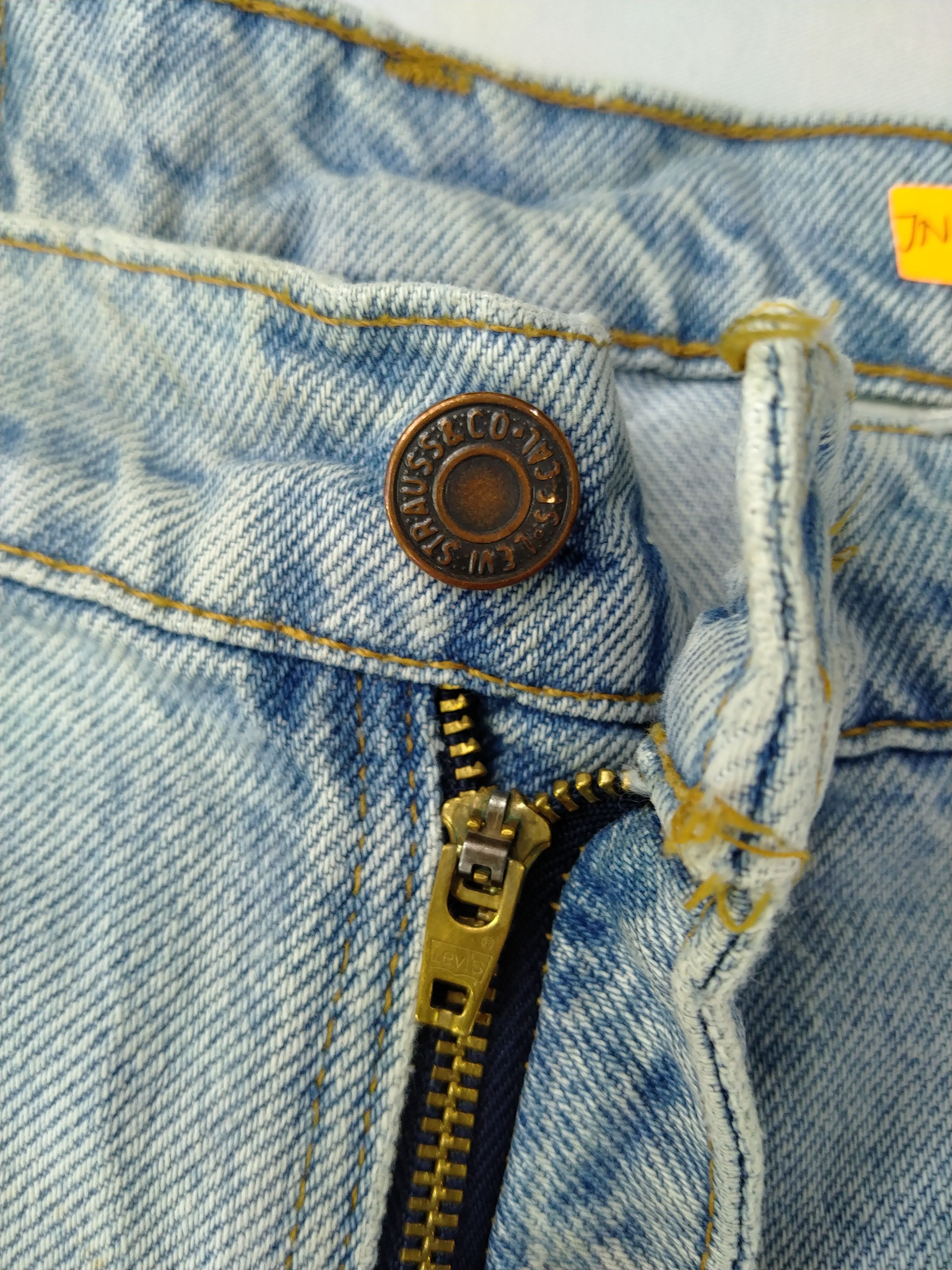 Levi's Light Wash Vintage Levi's 550 Orange Tab Denim -JN485 Size US 37 - 8 Thumbnail