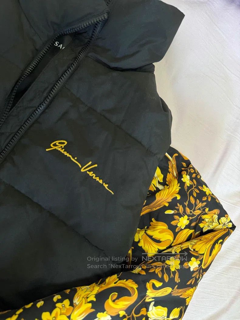 Versace Versace The down vest is worn twice Size US L / EU 52-54 / 3 - 3 Thumbnail
