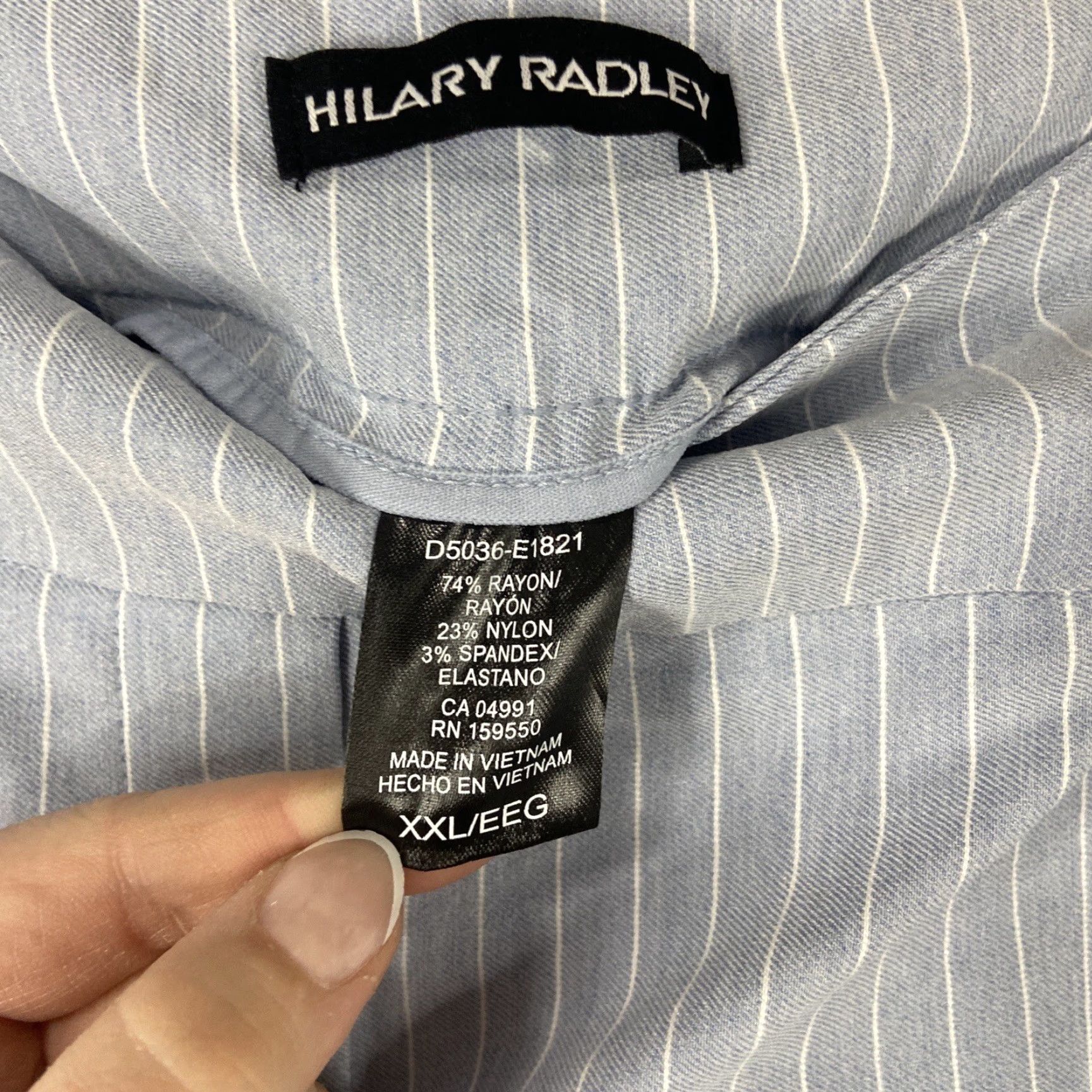 Vintage Hilary Radley Bermuda Shorts Women 2XL White Blue Striped Womens Size 40" / US 18 - 7 Thumbnail