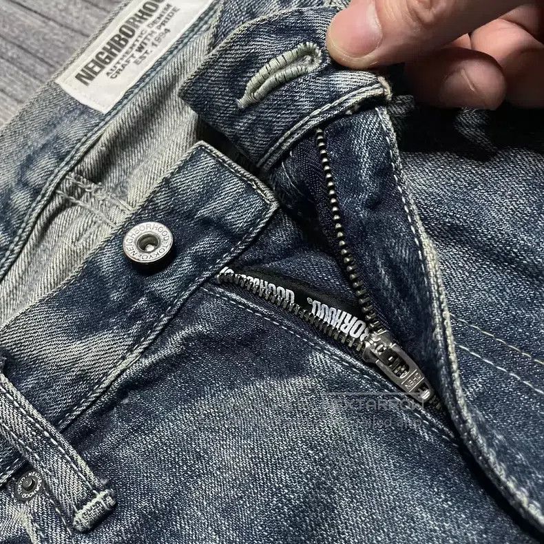 Neighborhood Neighborhood size M 19SS Cut and Destroyed King DPB Denim Size US 27 - 5 Thumbnail