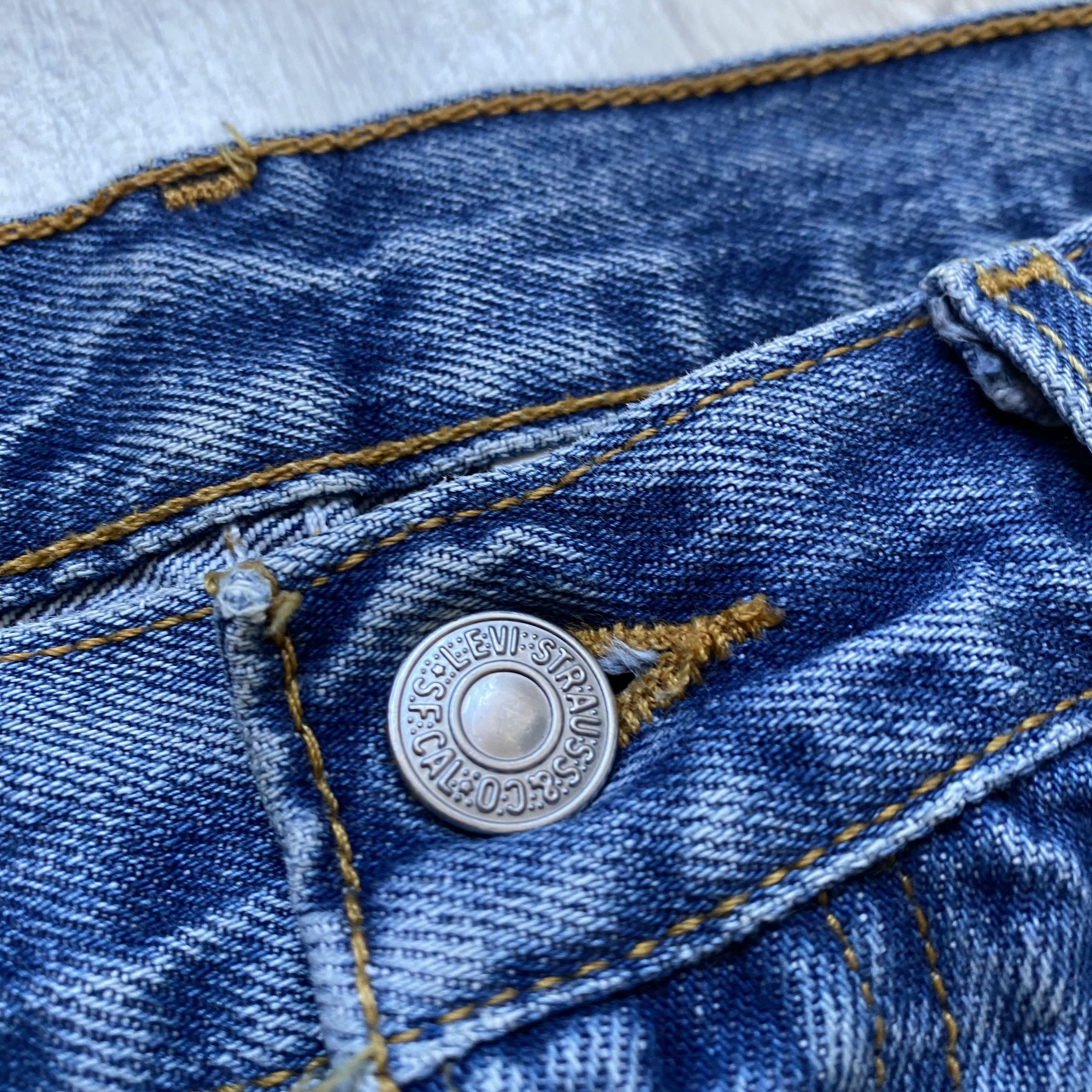 Levi's Vintage Clothing 👖 Vintage 90s Levis jeans 501 Denim pants Mde in Mexico Size US 34 / EU 50 - 4 Thumbnail