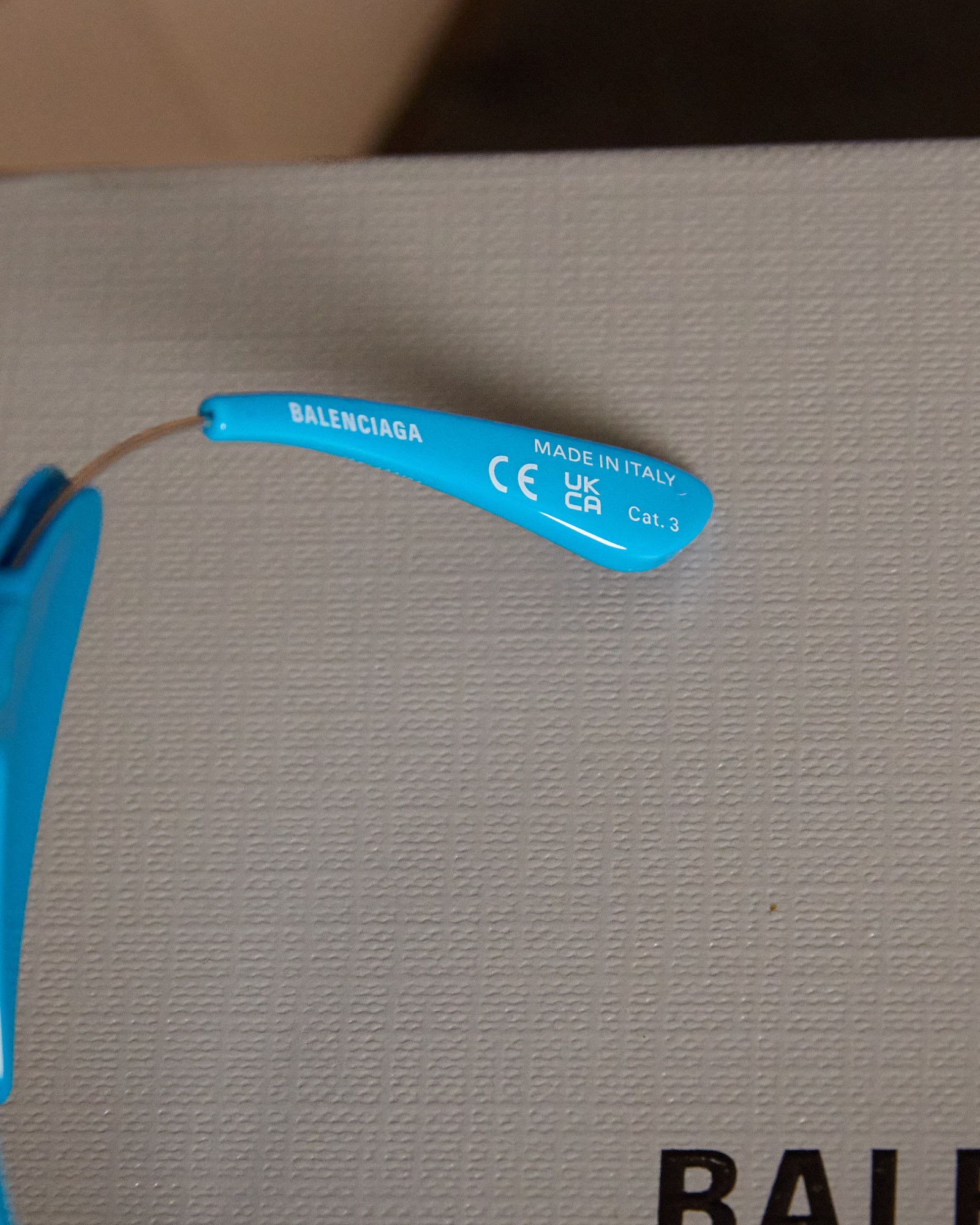 Balenciaga BALENCIAGA FW22 Blue Wire Cat-Eye Sunglasses Size ONE SIZE - 6 Thumbnail