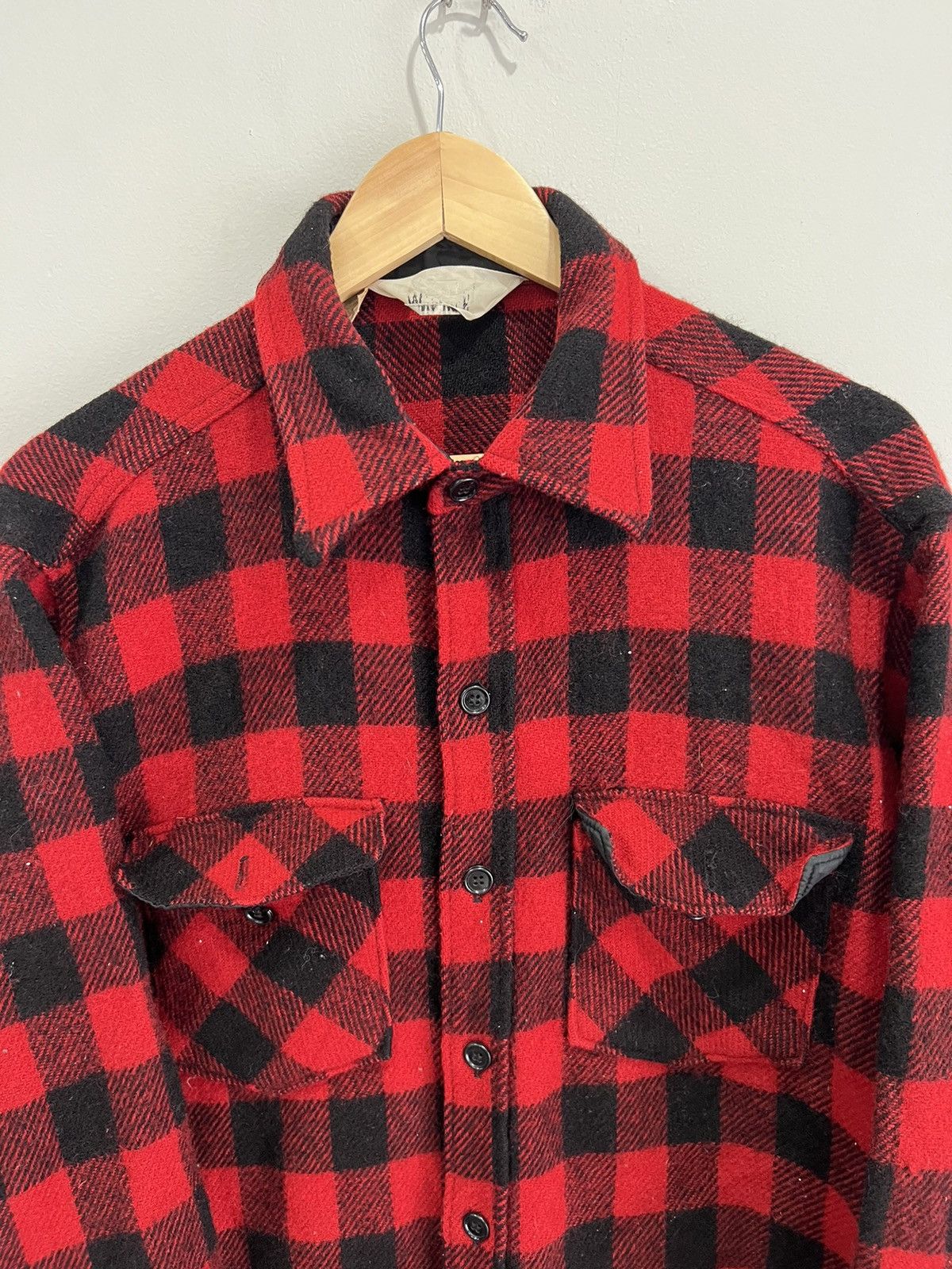 Woolrich Woolen Mills Vintage Woolrich Plaid Button Up Shirt Flannel buffalo wool Size US L / EU 52-54 / 3 - 3 Thumbnail