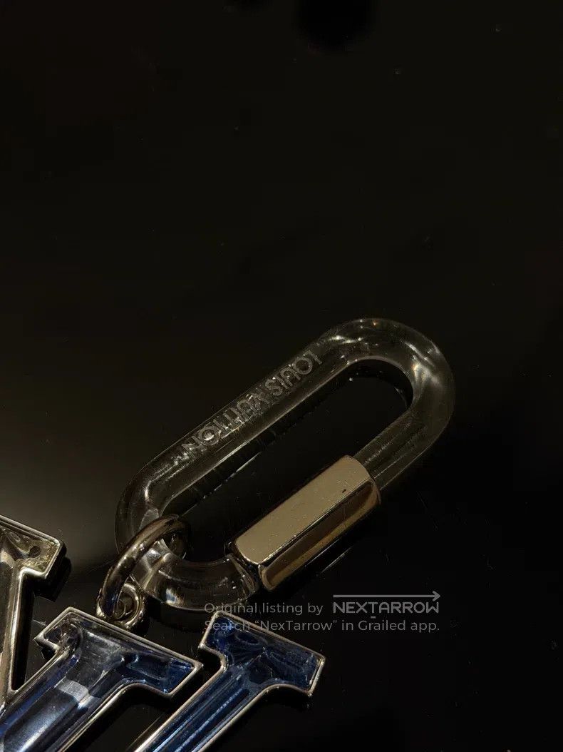 Louis Vuitton Louis Vuitton Blue Transparent Gradual Keychain Size ONE SIZE - 3 Thumbnail
