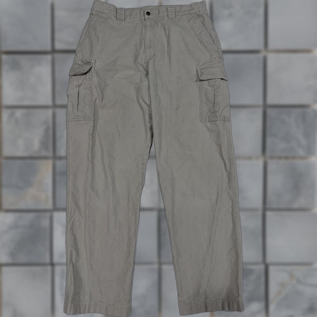 Vintage L.L. Bean Cargo Pants Men 35x32 Beige Tropic Weight Relaxed Fit BLEMISH Cargo Pocket Slash Pocket Zip Front Button Workwear Casual Pants Size US 35 - 1 Thumbnail