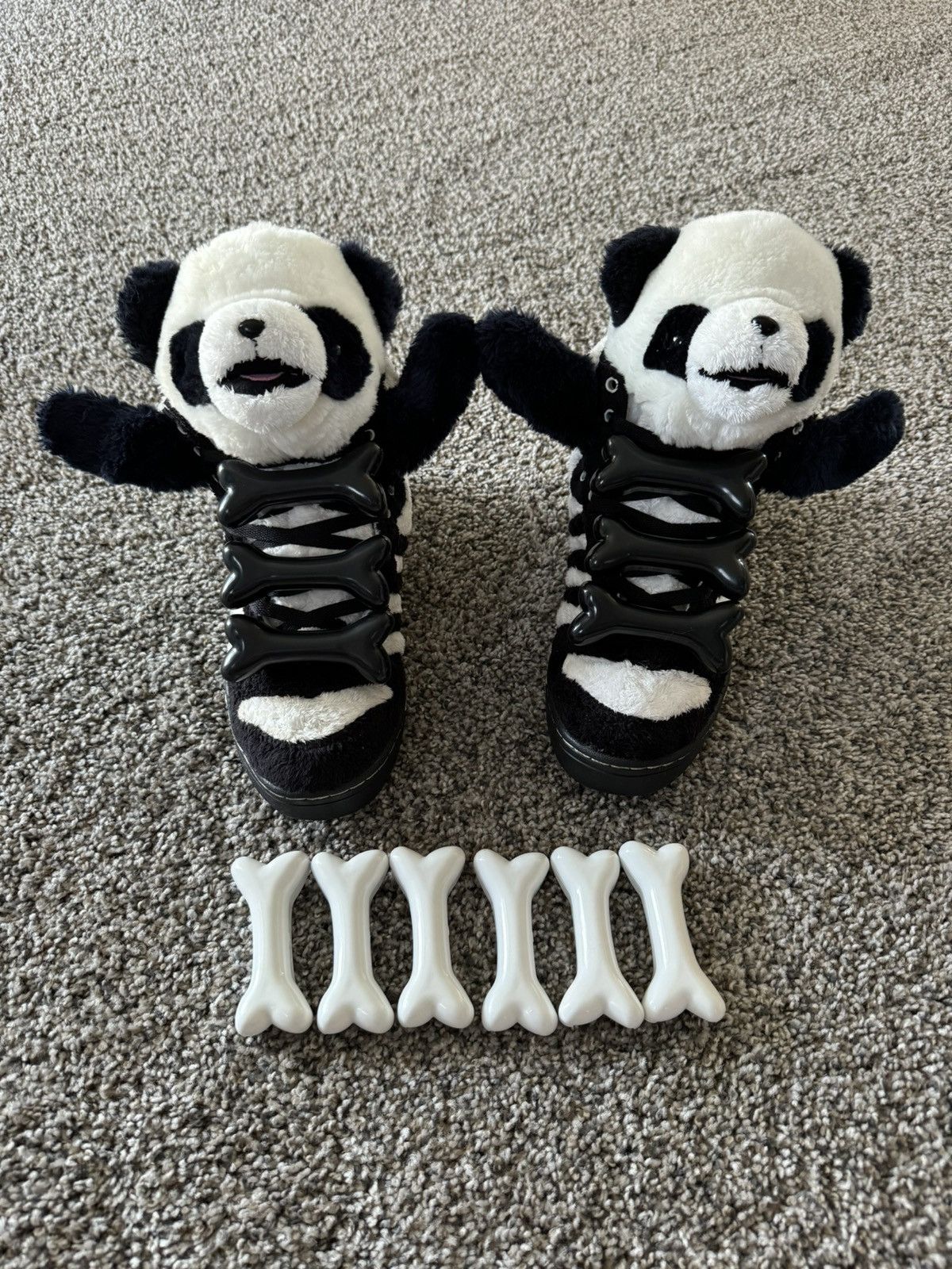 中古 廃盤  Ollie Bunny オリーバニー Adidas Adidas Jeremy Scott Panda Bear, size 10, RARE! | Grailed