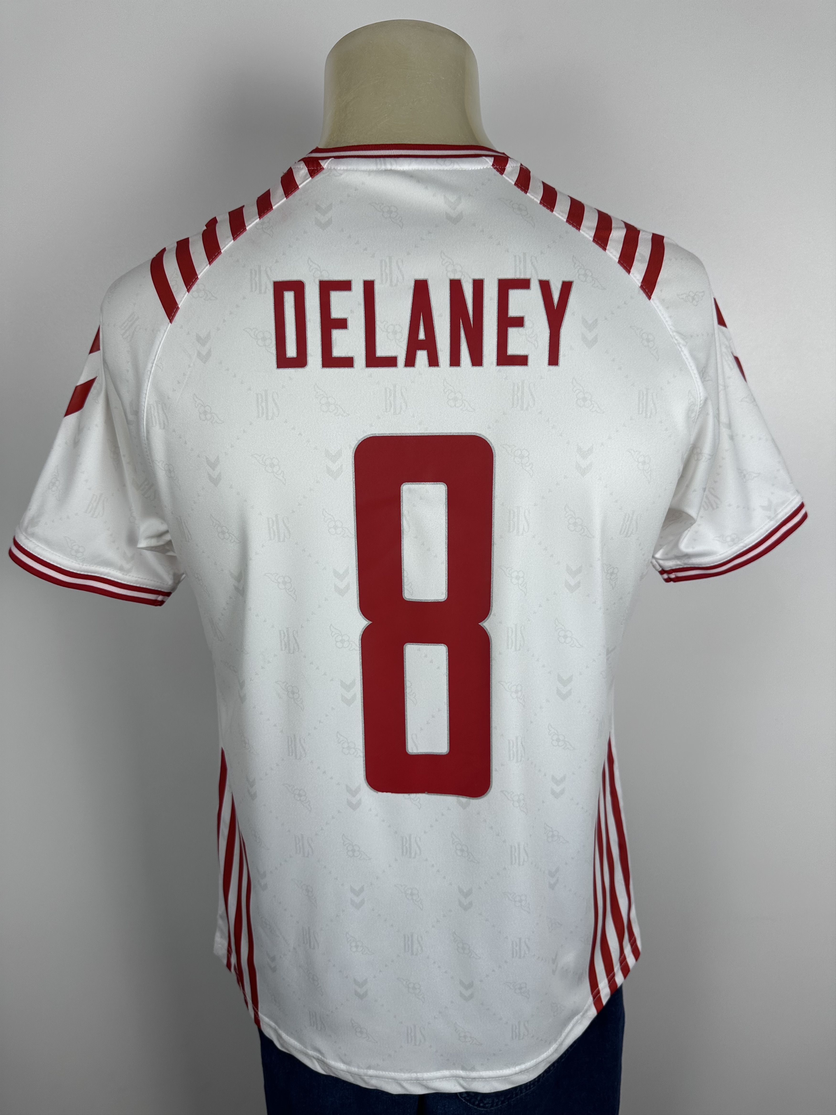DENMARK 2022 SHIRT FOOTBALL SOCCER JERSEY HUMMEL #8 Delaney