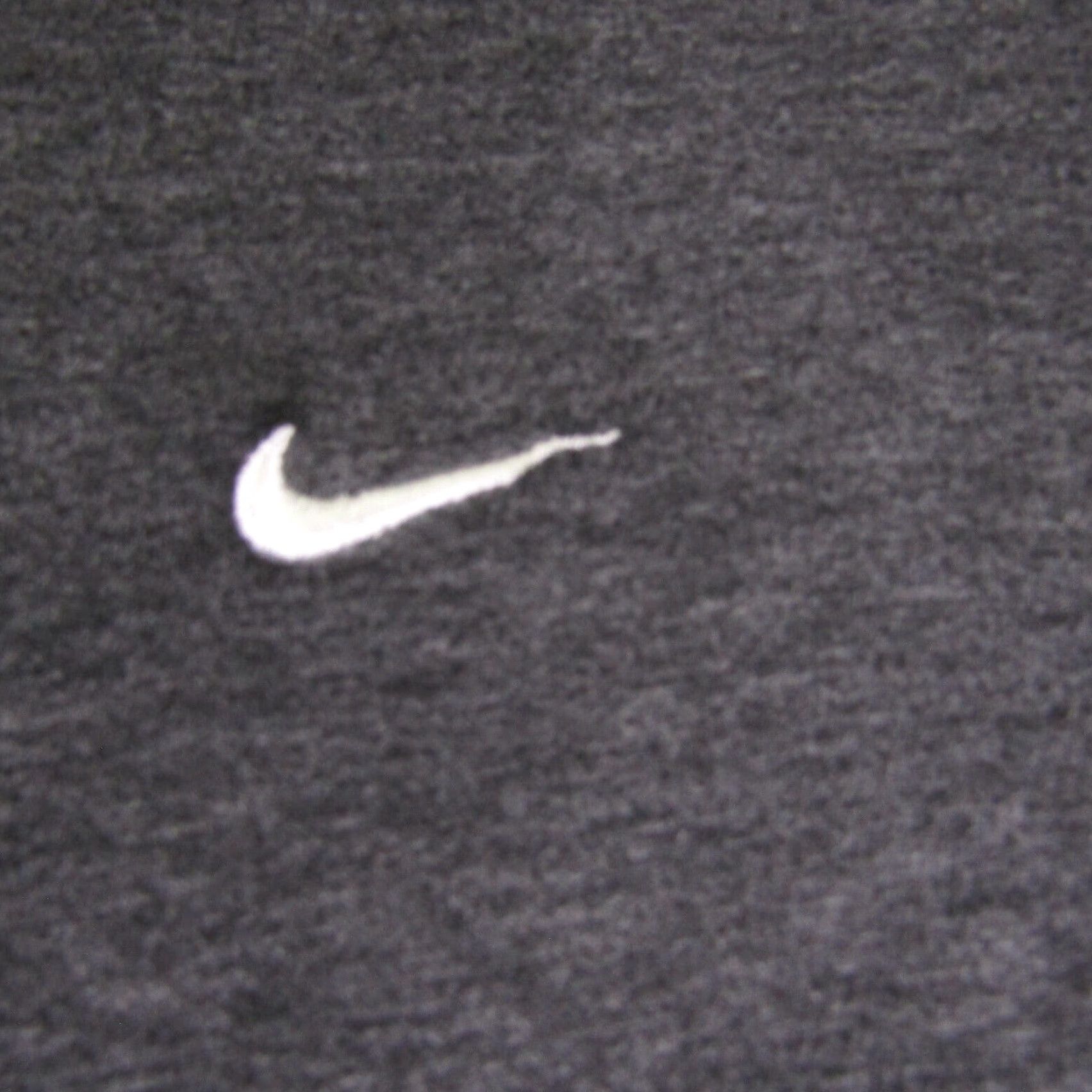 Nike VINTAGE Nike Shirt Mens M Gray Short Sleeve Athletic 90s 80s Y2K Logo Shirt Mens Size US M / EU 48-50 / 2 - 3 Thumbnail