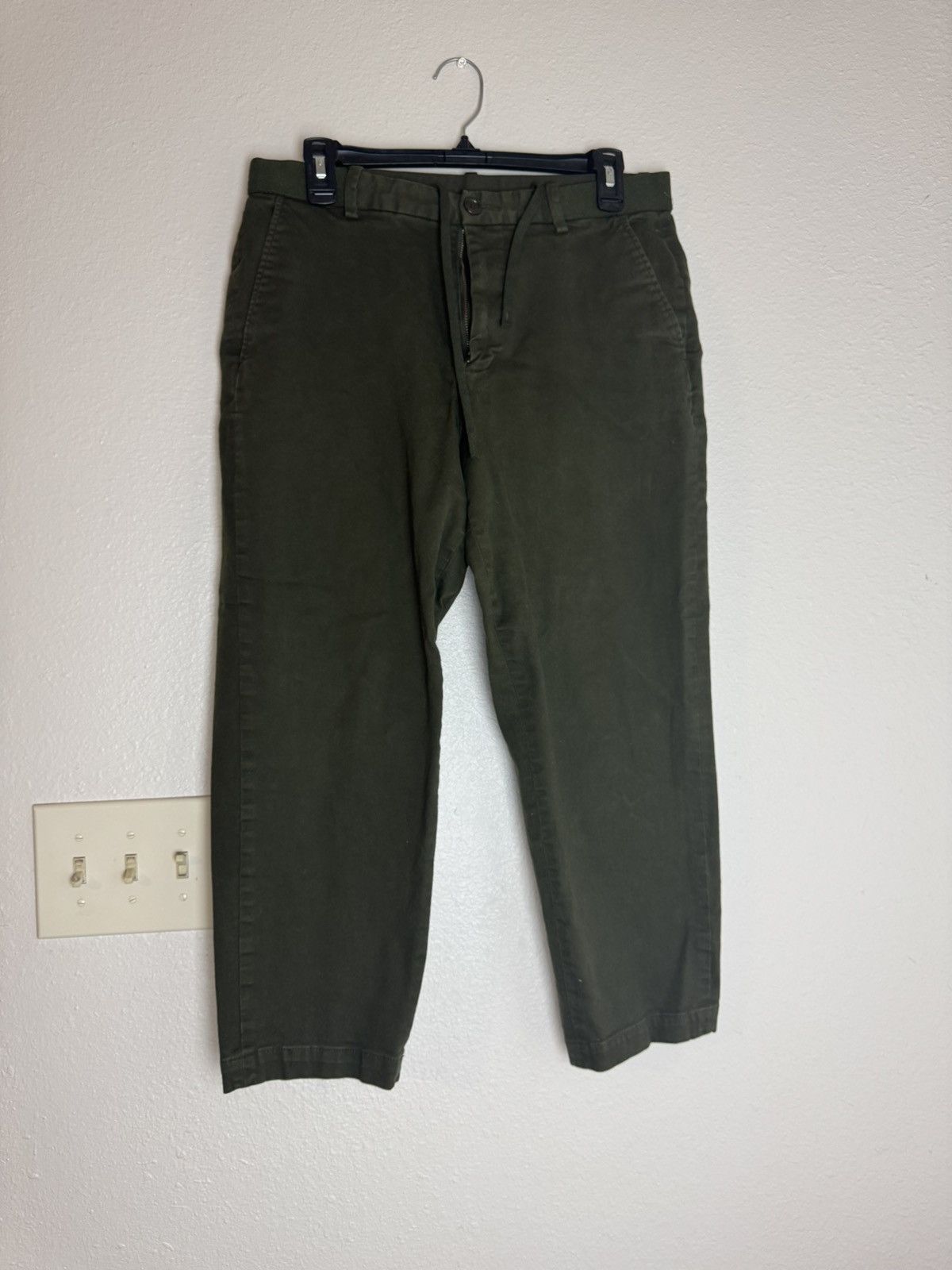 Uniqlo UNIQLO Green Pants Waist Size- 30-33 inches Size US 30 / EU 46 - 1 Thumbnail