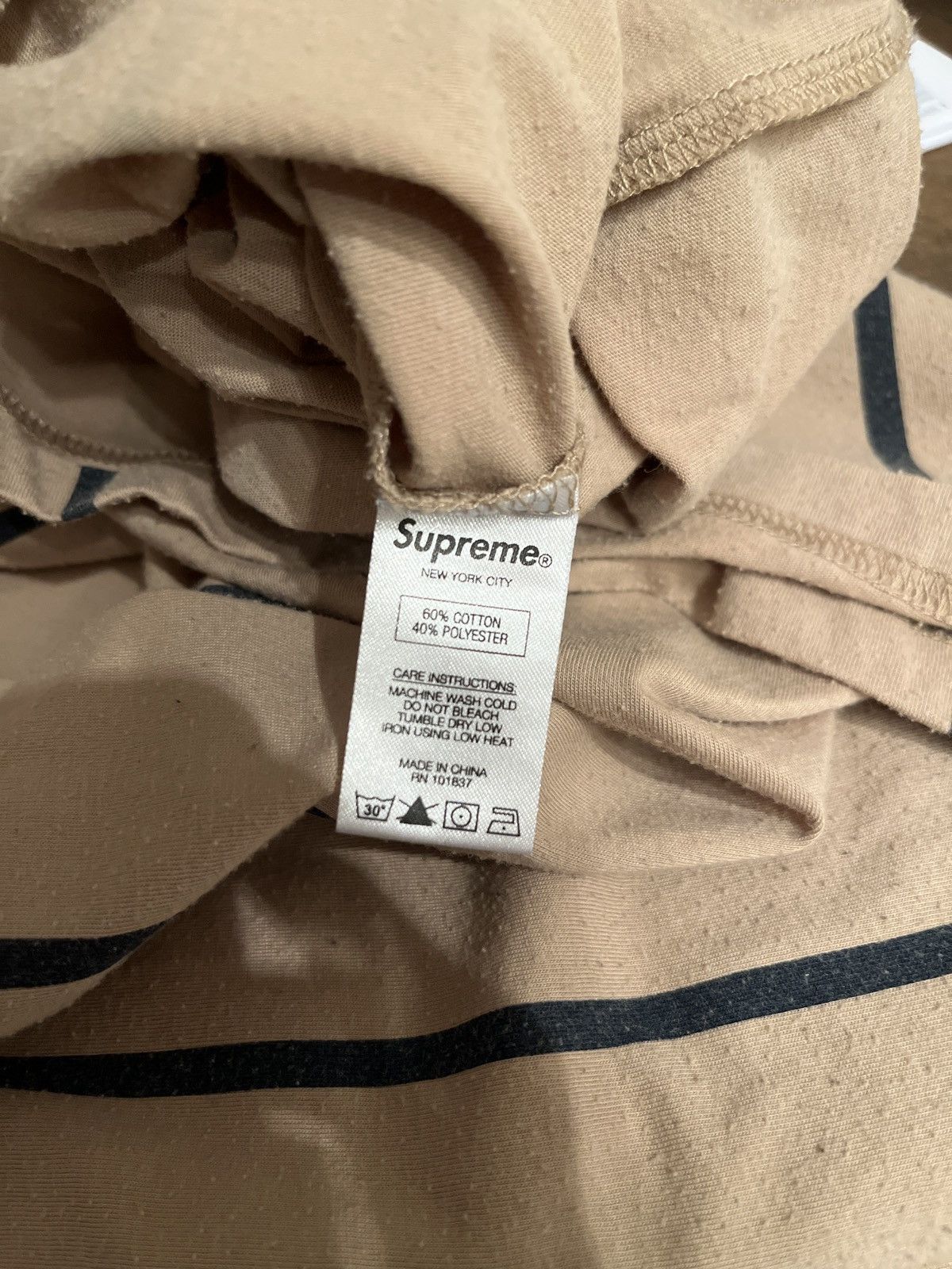 Supreme Supreme Pinstripe Football Top S/S2017 Size US L / EU 52-54 / 3 - 5 Thumbnail
